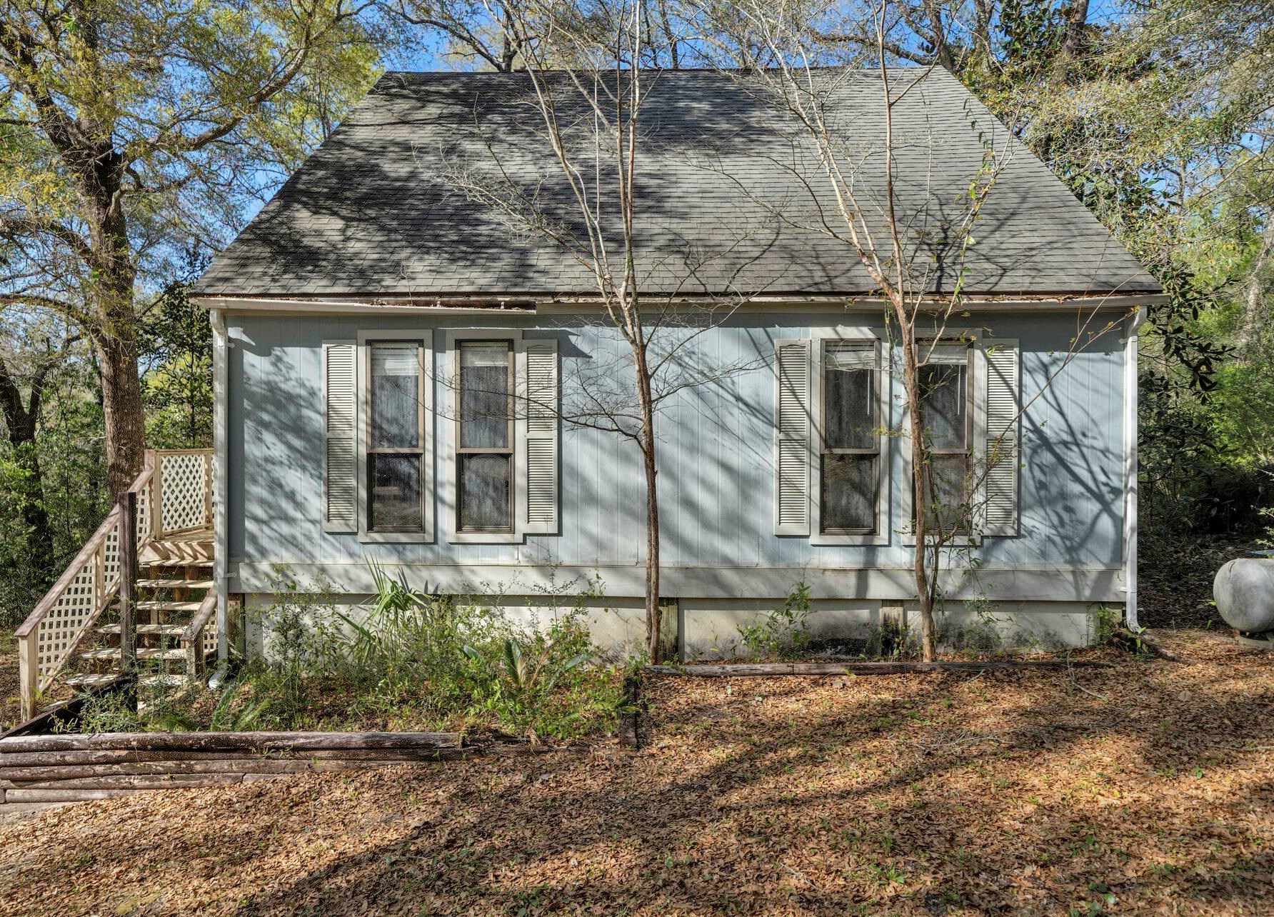 16 Via Internacional, Defuniak Springs, FL 32435