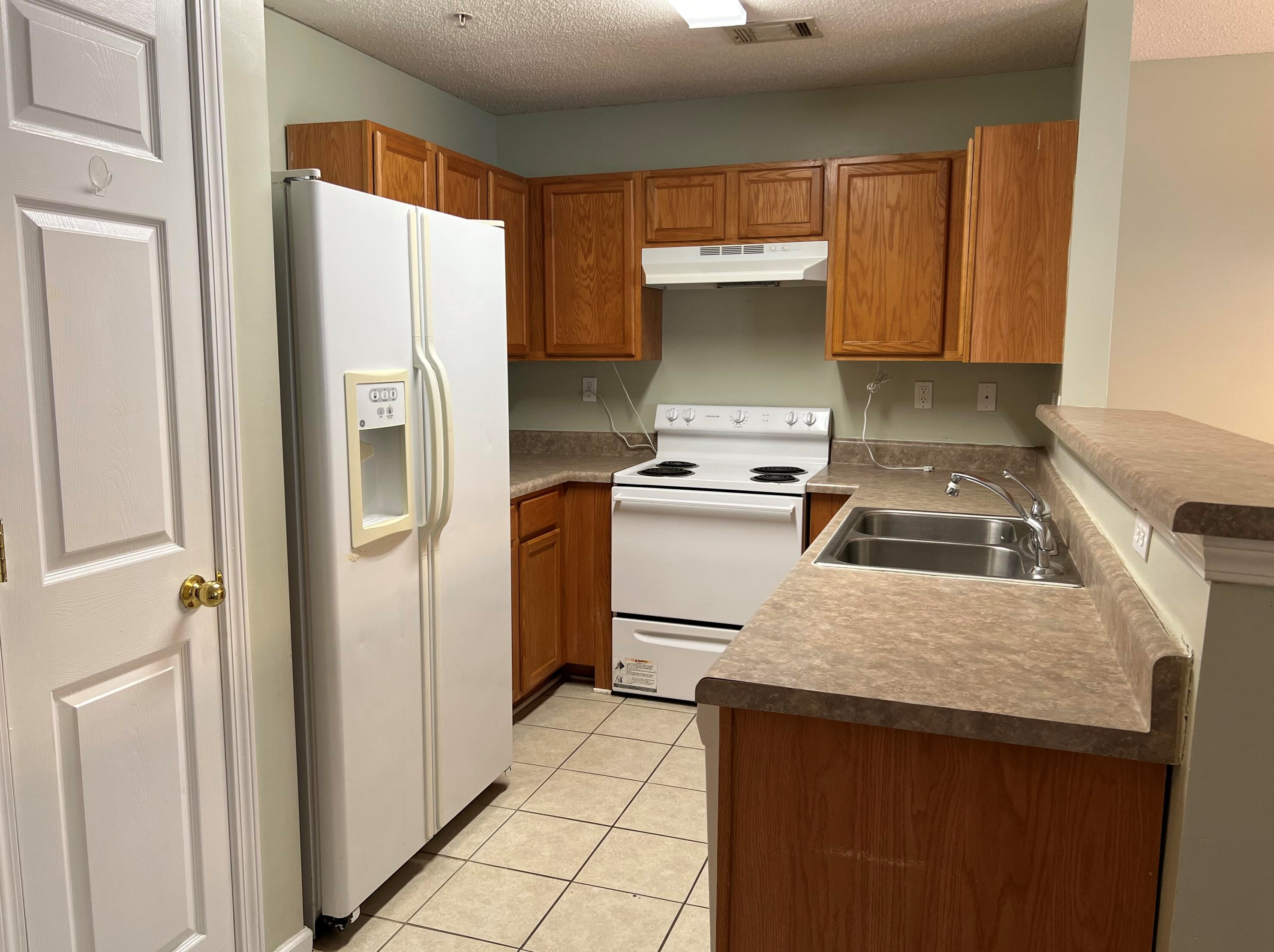 335 Crooked Pine Trl, Crestview, FL 32539-5798