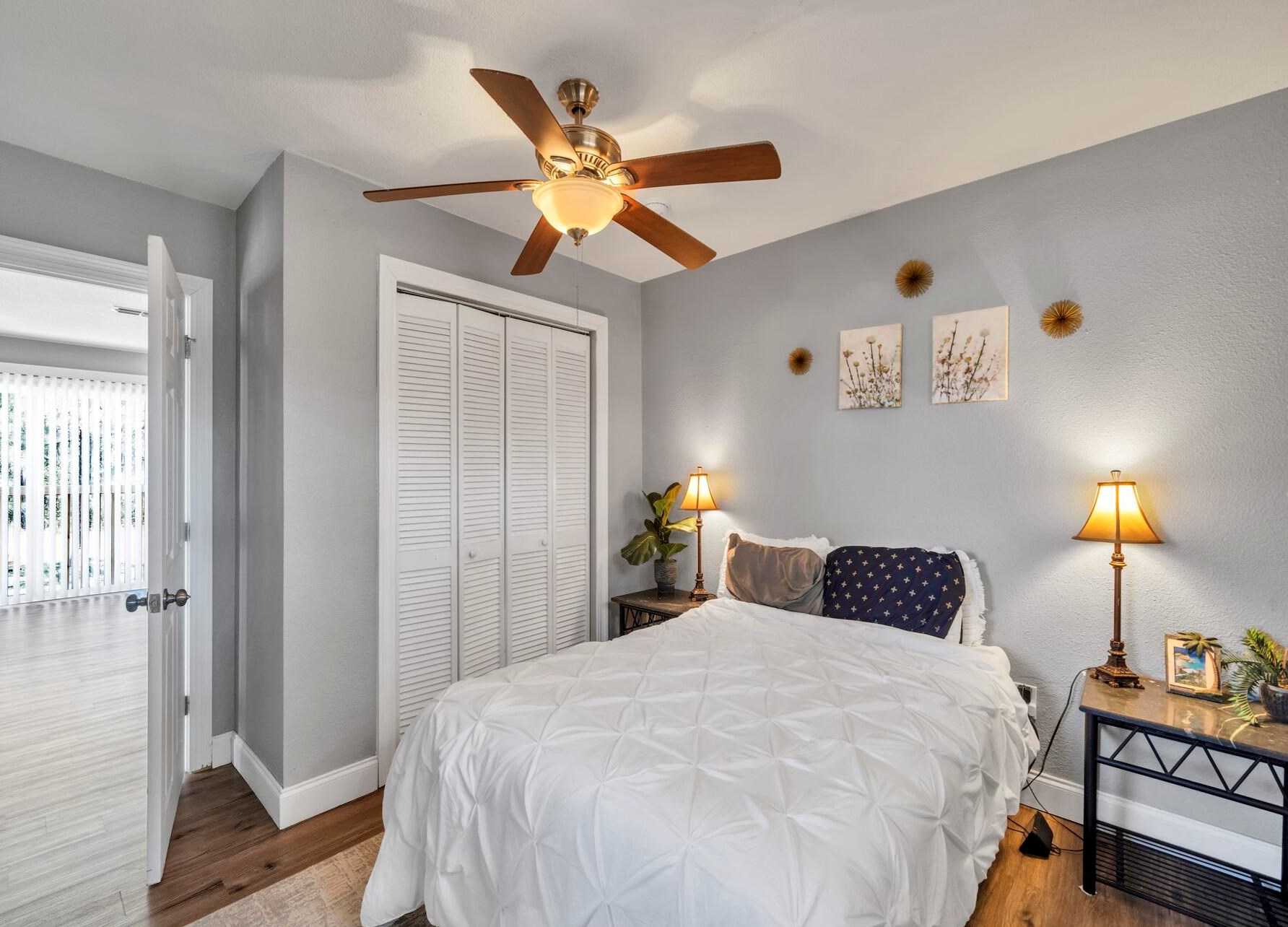 3049 Highway 98, Mary Esther FL  32569-1367 exterior