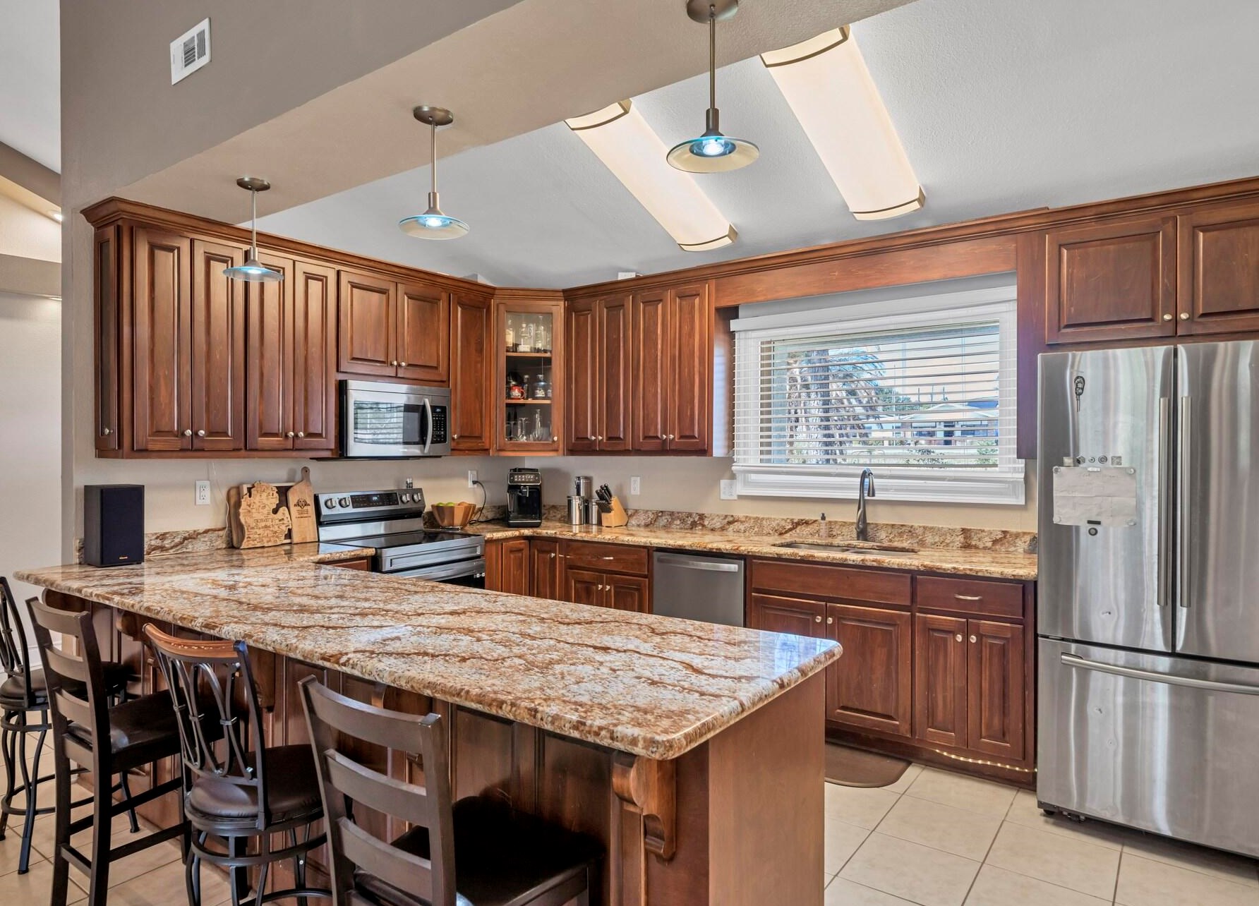 3049 Highway 98, Mary Esther FL  32569-1367 exterior