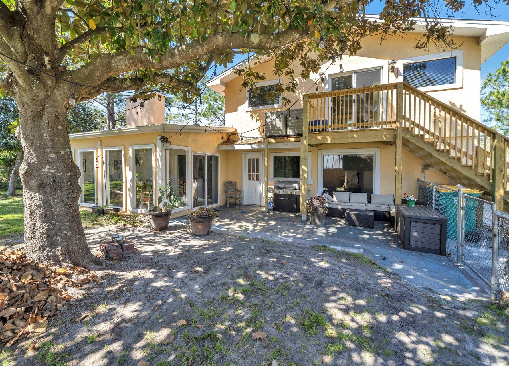 3049 Highway 98, Mary Esther FL  32569-1367 exterior