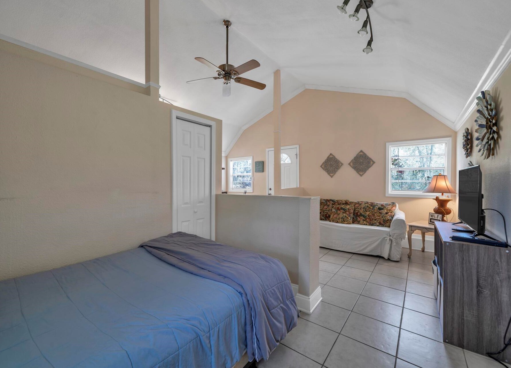 3049 Highway 98, Mary Esther FL  32569-1367 exterior