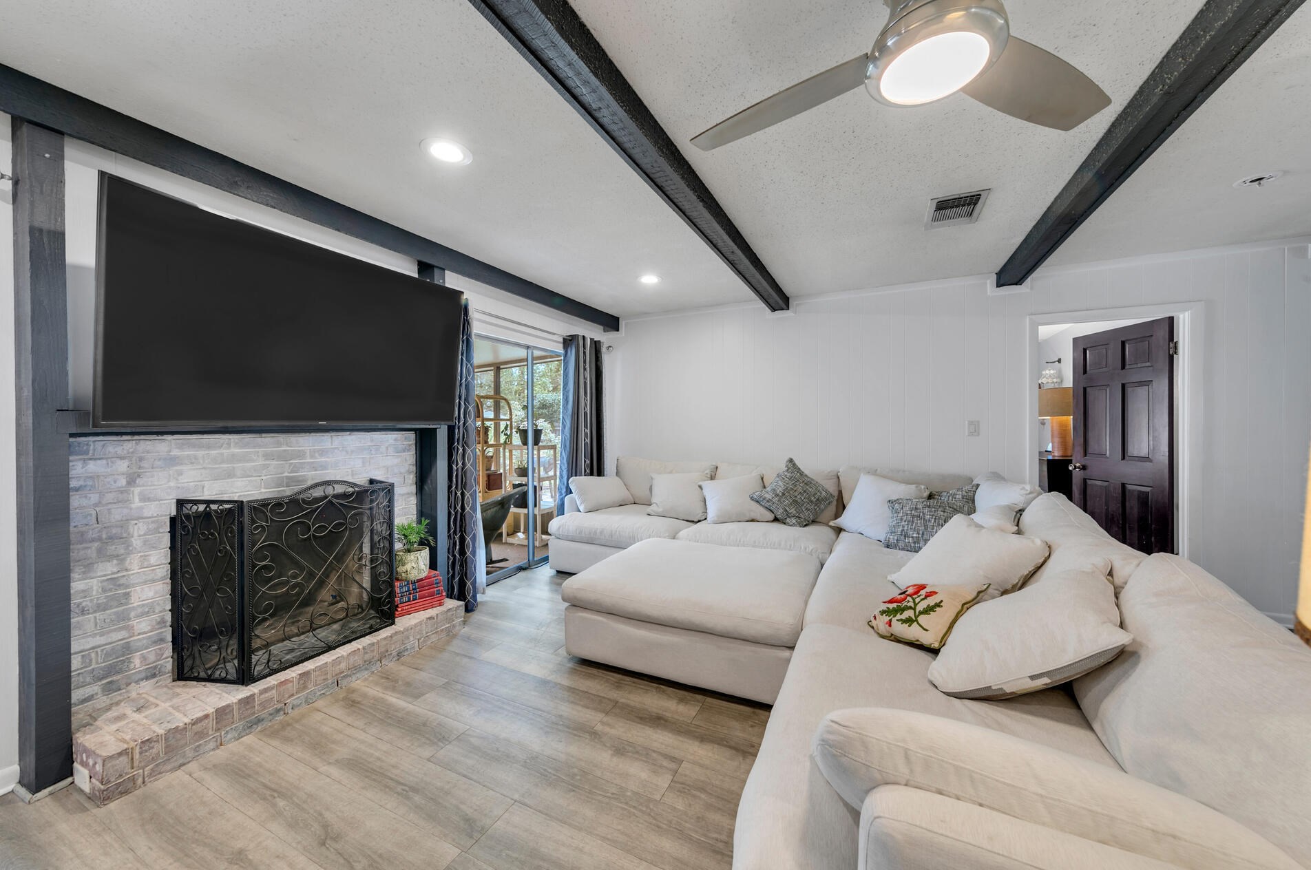 20 Cambridge Ave, Fort Walton Beach FL  32547-1726 exterior