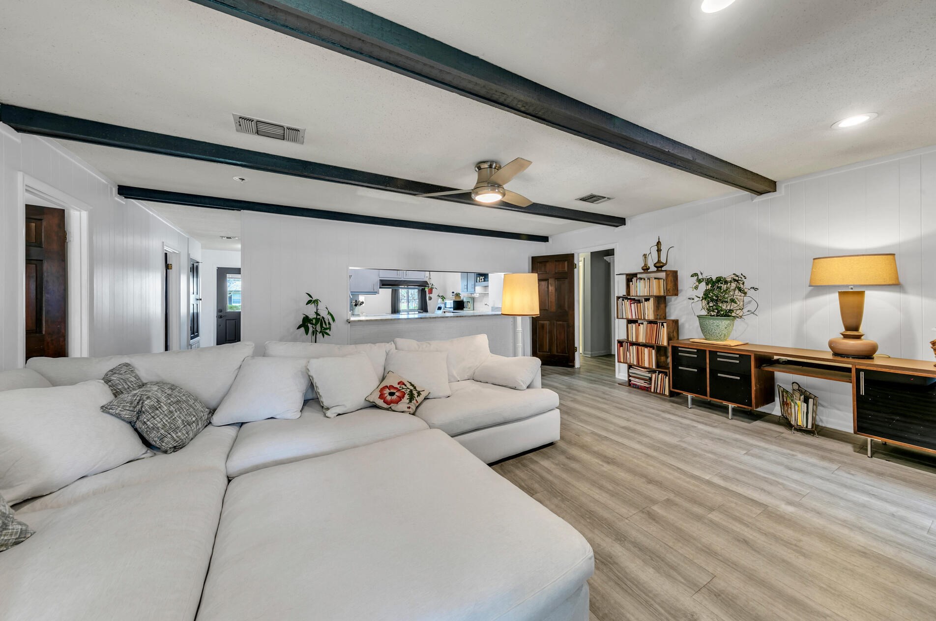 20 Cambridge Ave, Fort Walton Beach FL  32547-1726 exterior