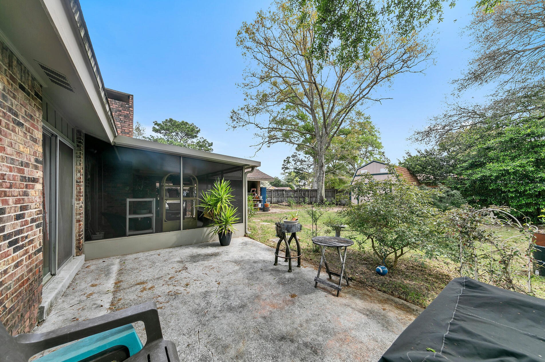 20 Cambridge Ave, Fort Walton Beach FL  32547-1726 exterior