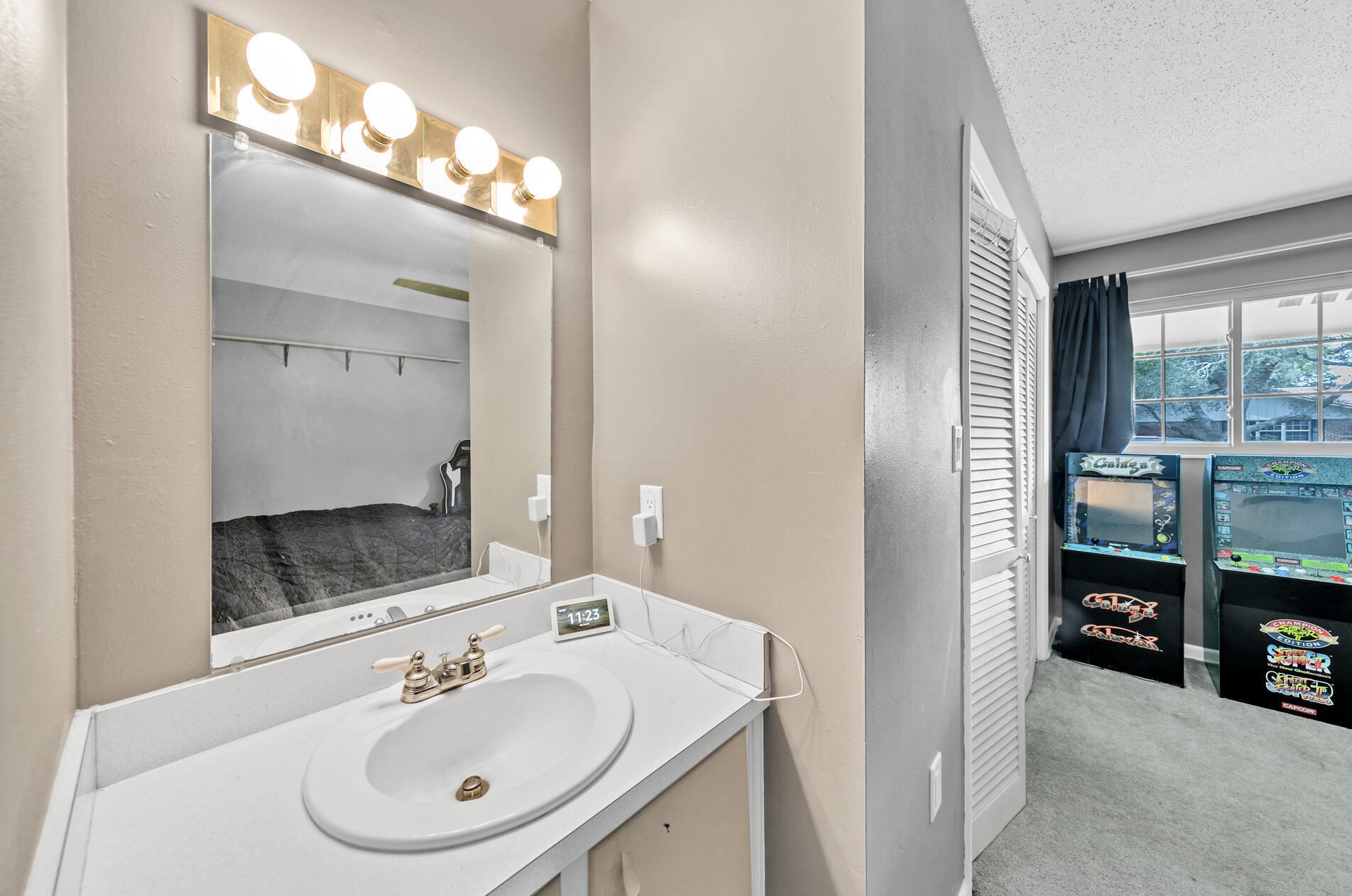 20 Cambridge Ave, Fort Walton Beach FL  32547-1726 exterior