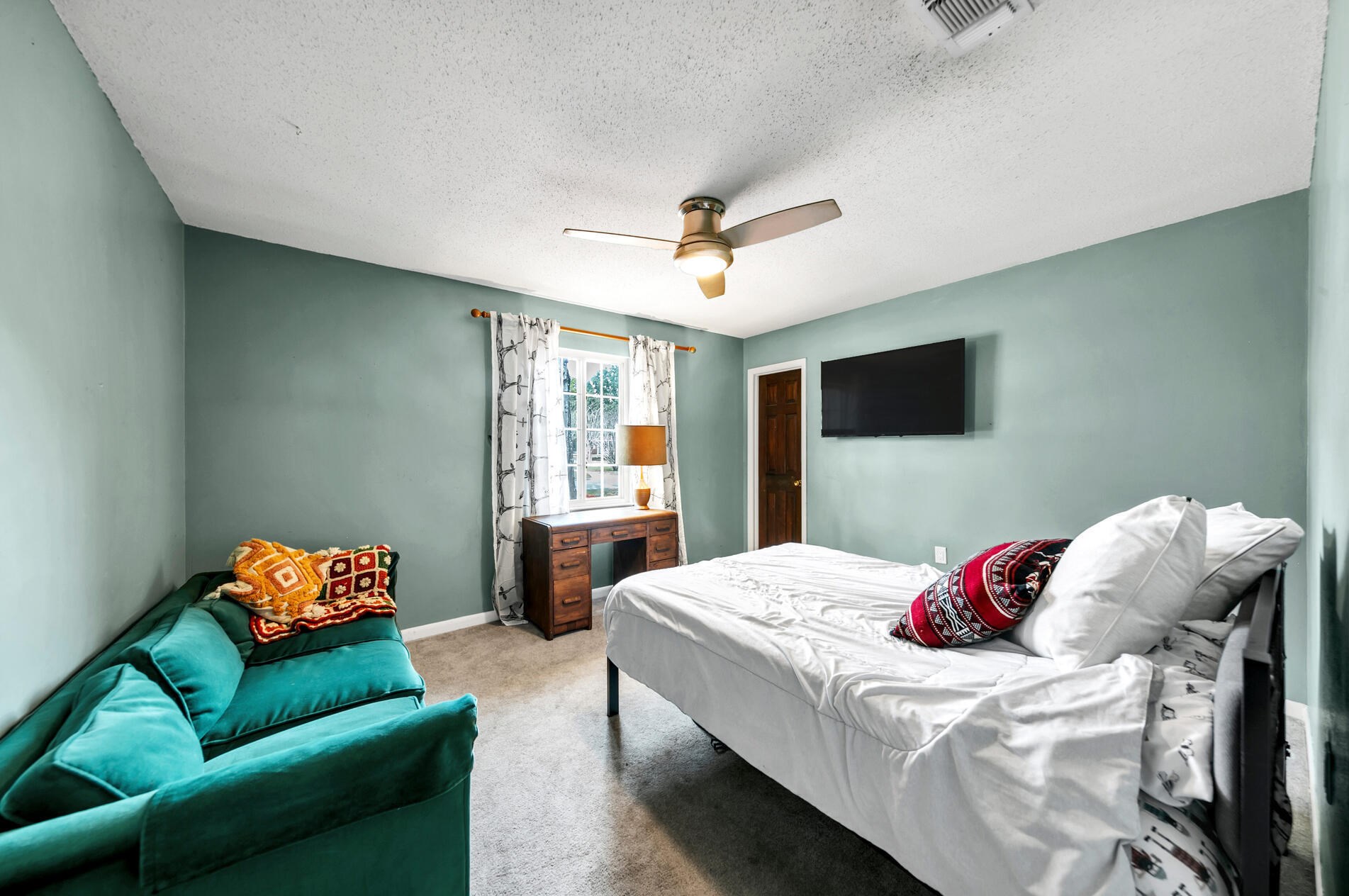 20 Cambridge Ave, Fort Walton Beach FL  32547-1726 exterior