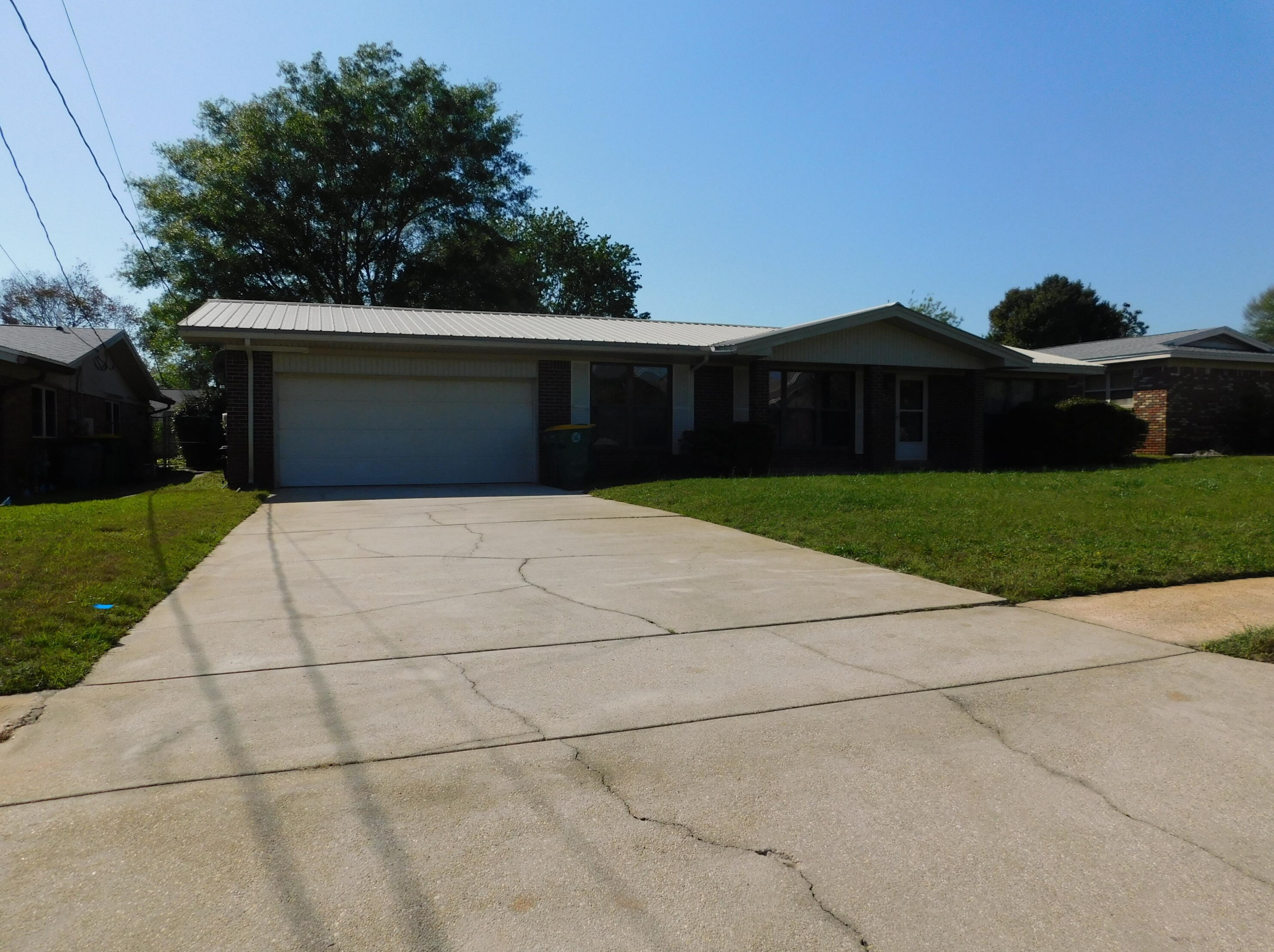 10 W Casa Loma Dr W, Mary Esther, FL 32569