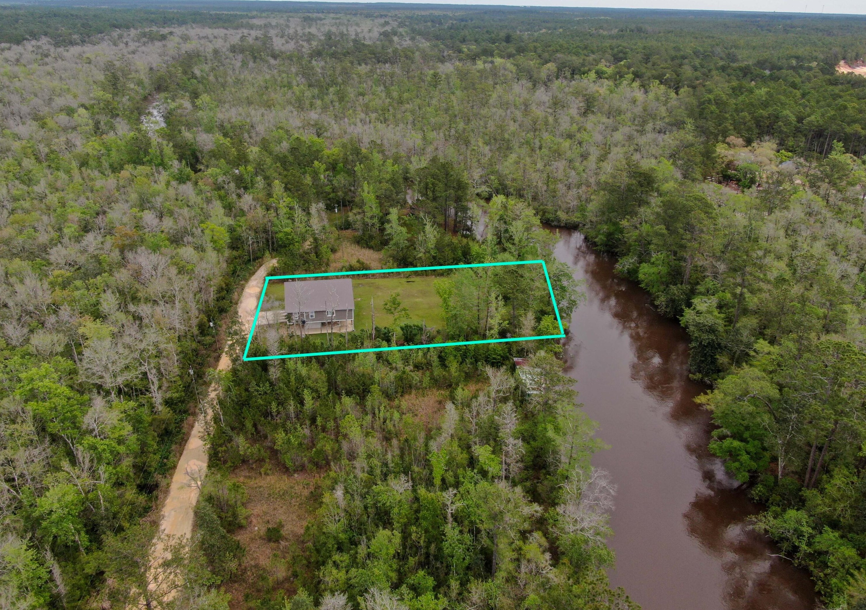 264 Johns Ln, Freeport, FL 32439