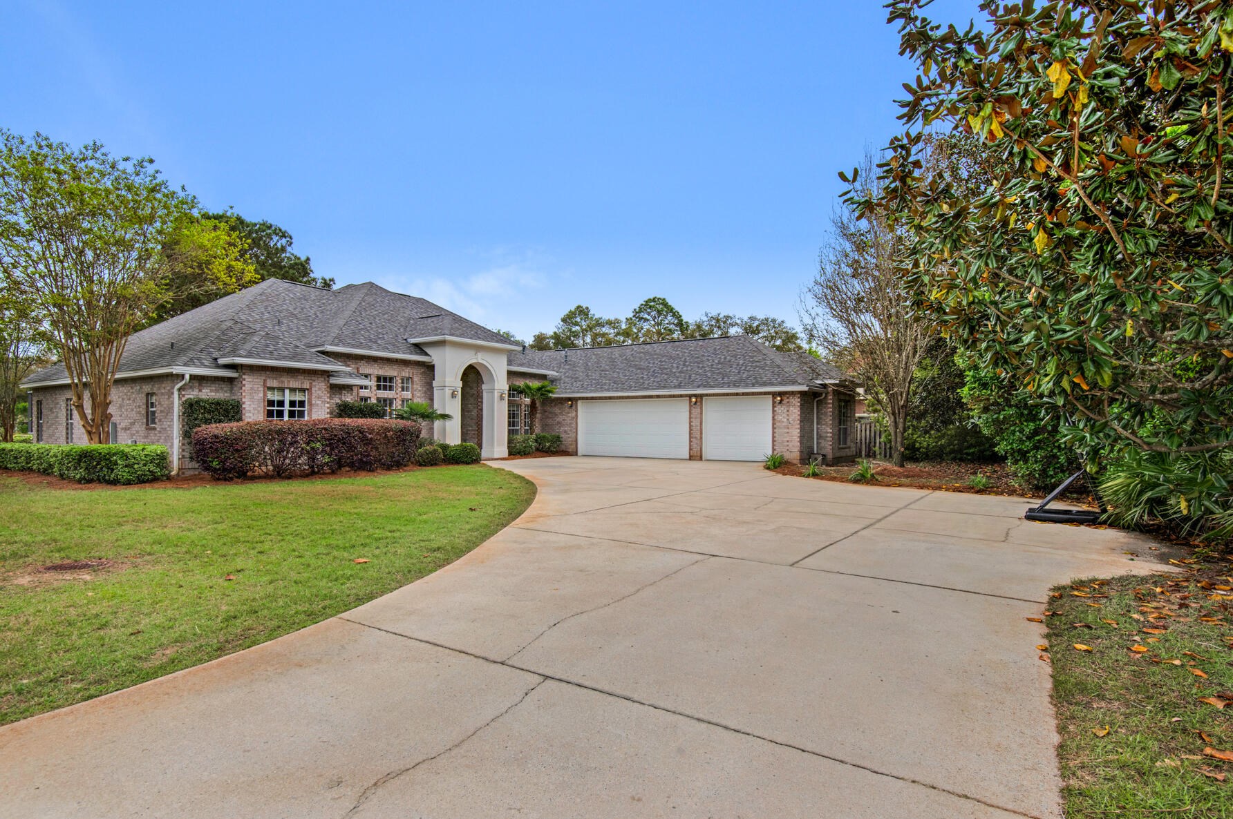 4207 Cougar Cir, Niceville, FL 32578-8836