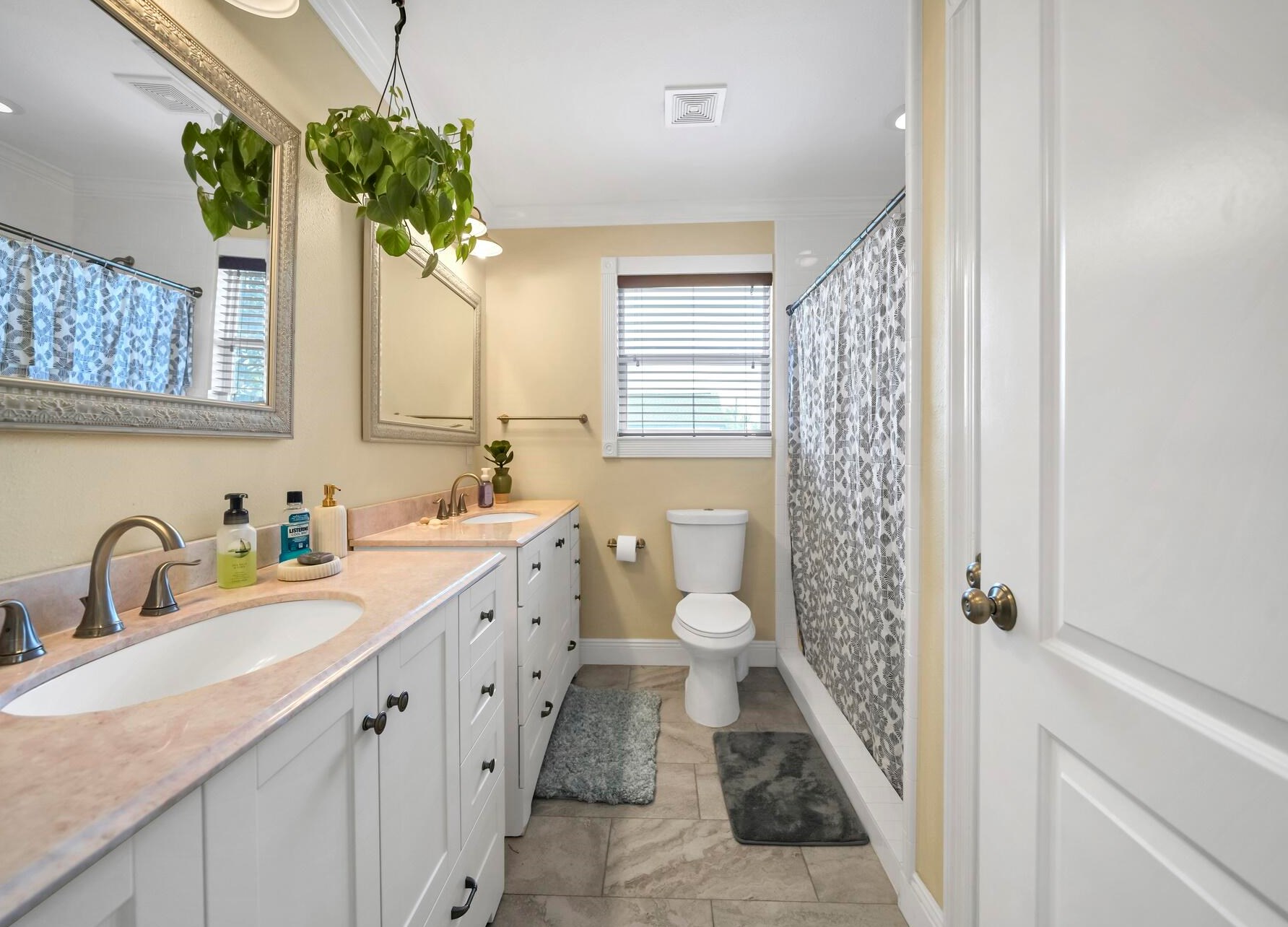 422 Sandy Ridge Cir, Mary Esther FL  32569-2112 exterior