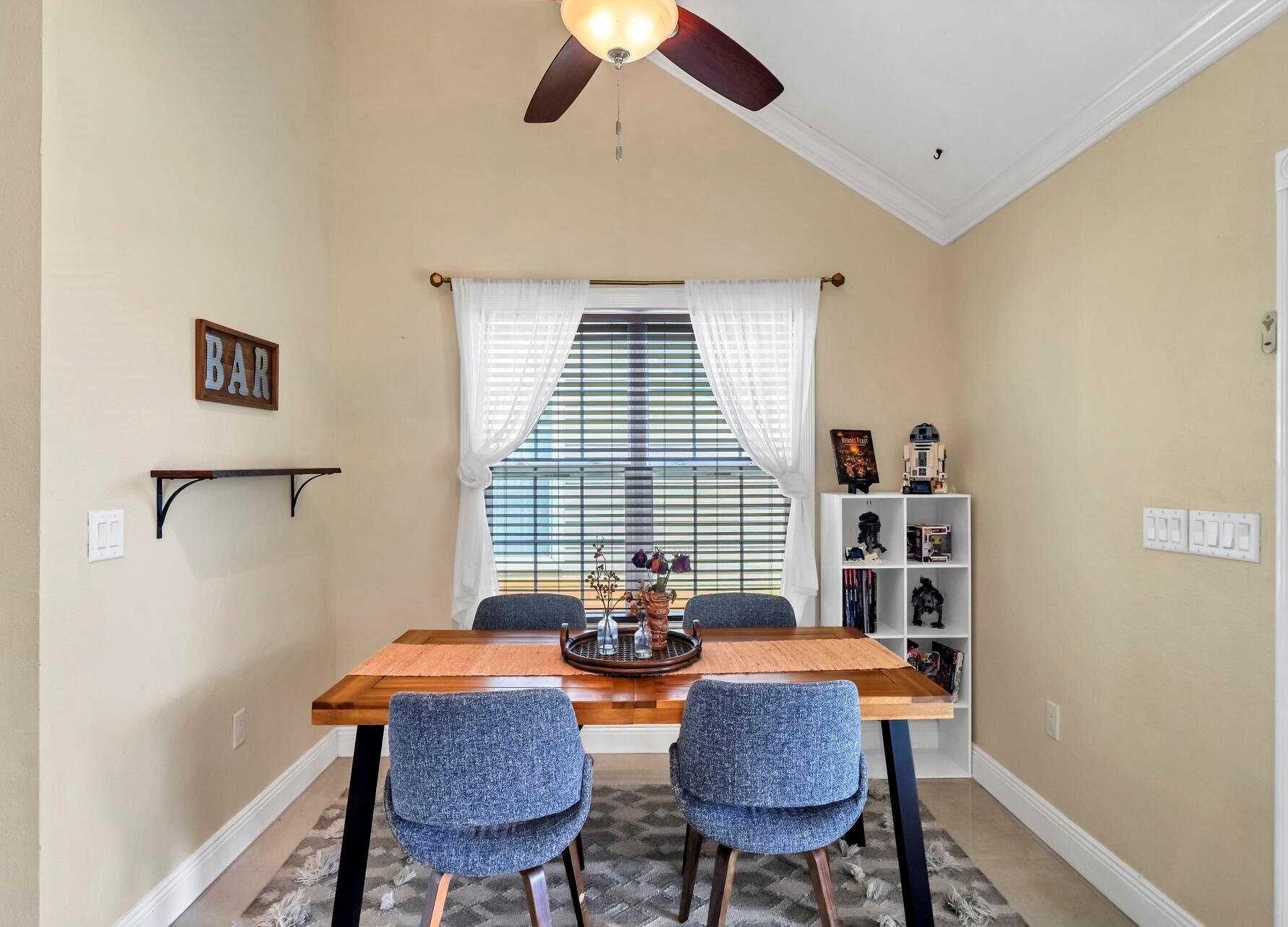 422 Sandy Ridge Cir, Mary Esther FL  32569-2112 exterior