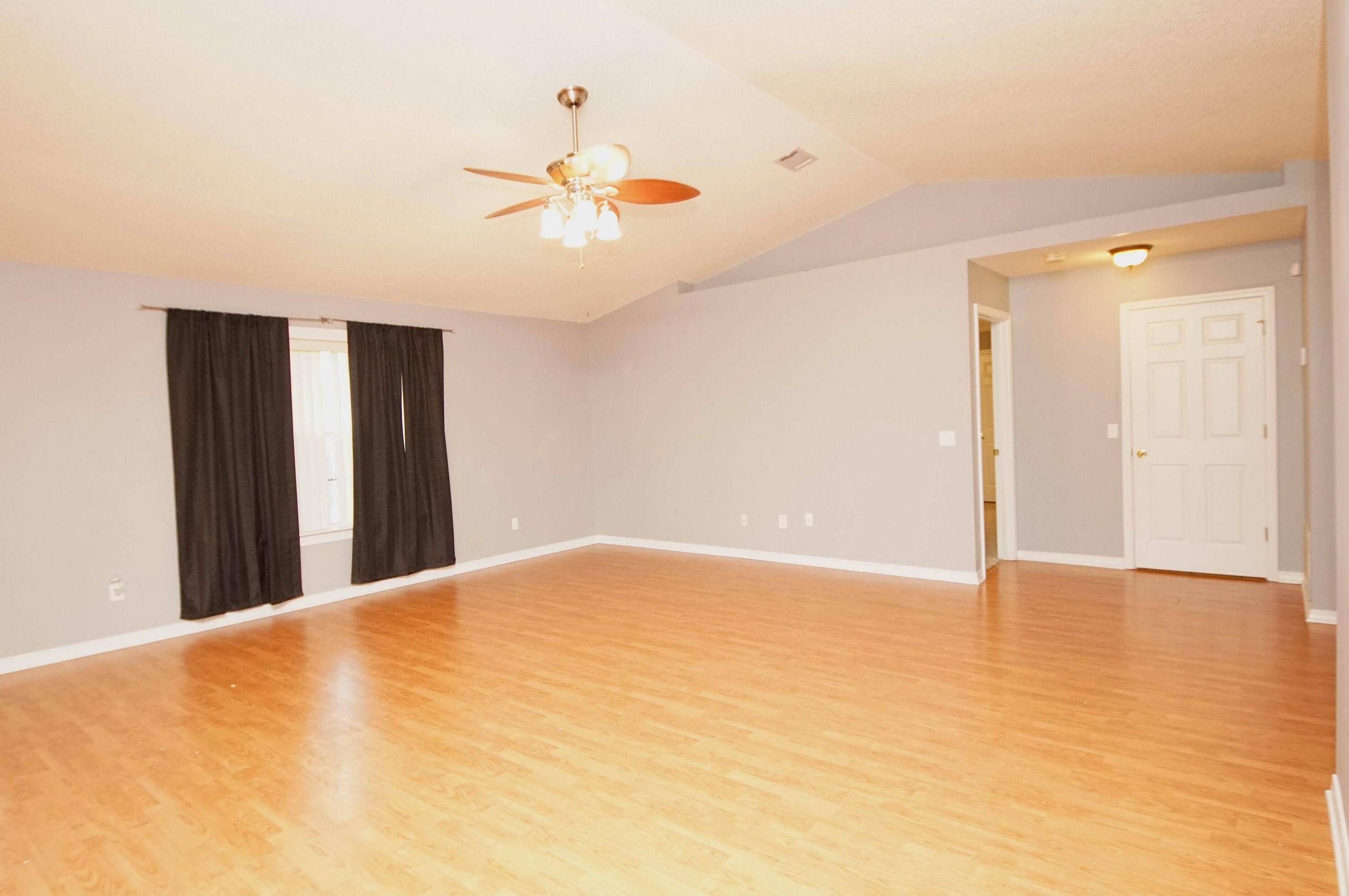 211 Secretariat Dr, Crestview FL  32539-6092 exterior