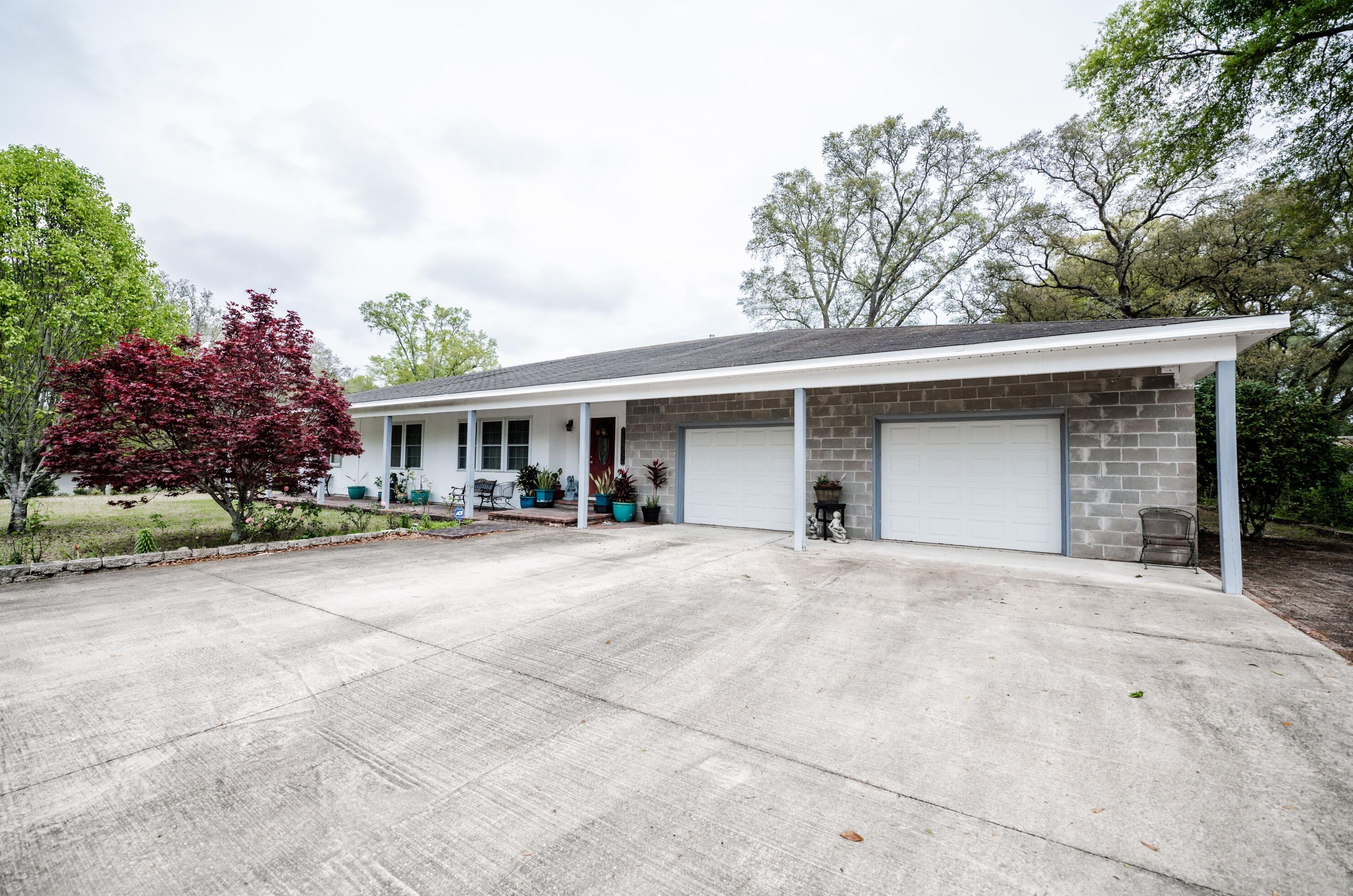 307 Palmetto Ave, Niceville, FL 32578-1023