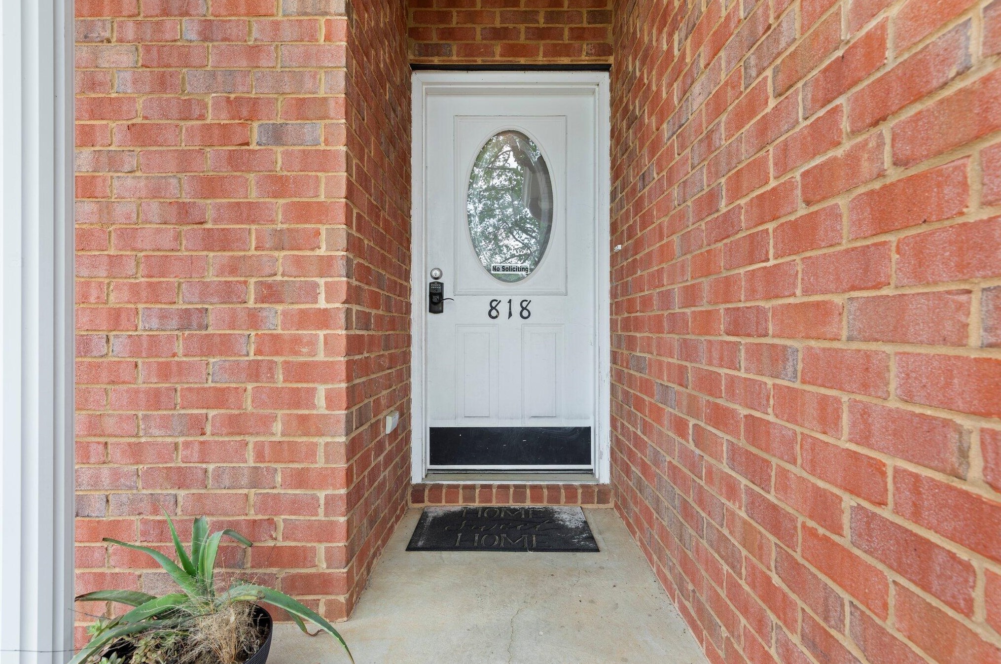 818 Travis Ct, Crestview, FL 32536-5435