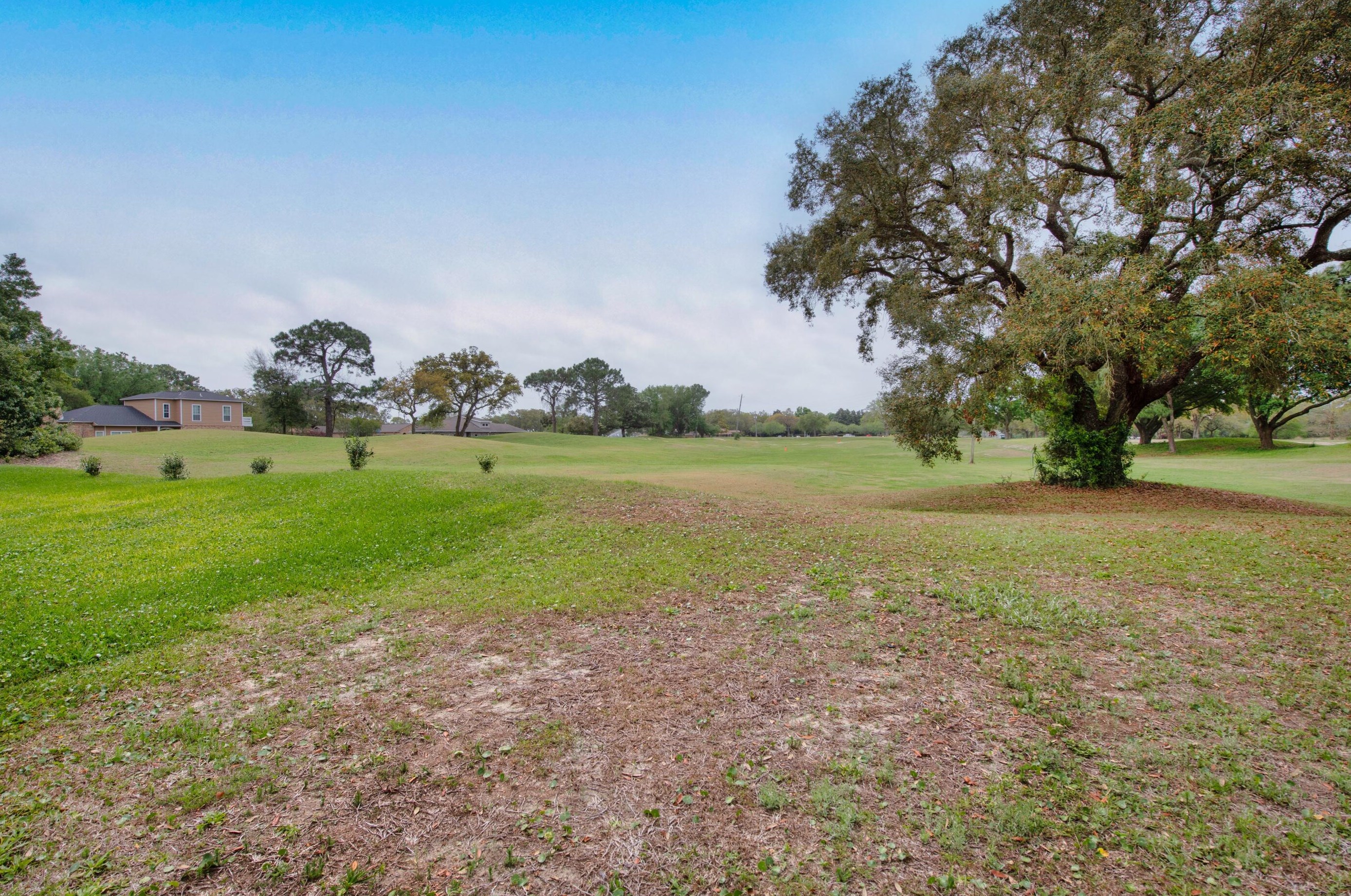 2910 Shalimar Ln, Shalimar, FL 32579