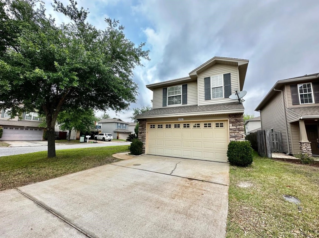 2801 Red Plum Ct, Shalimar, FL 32579