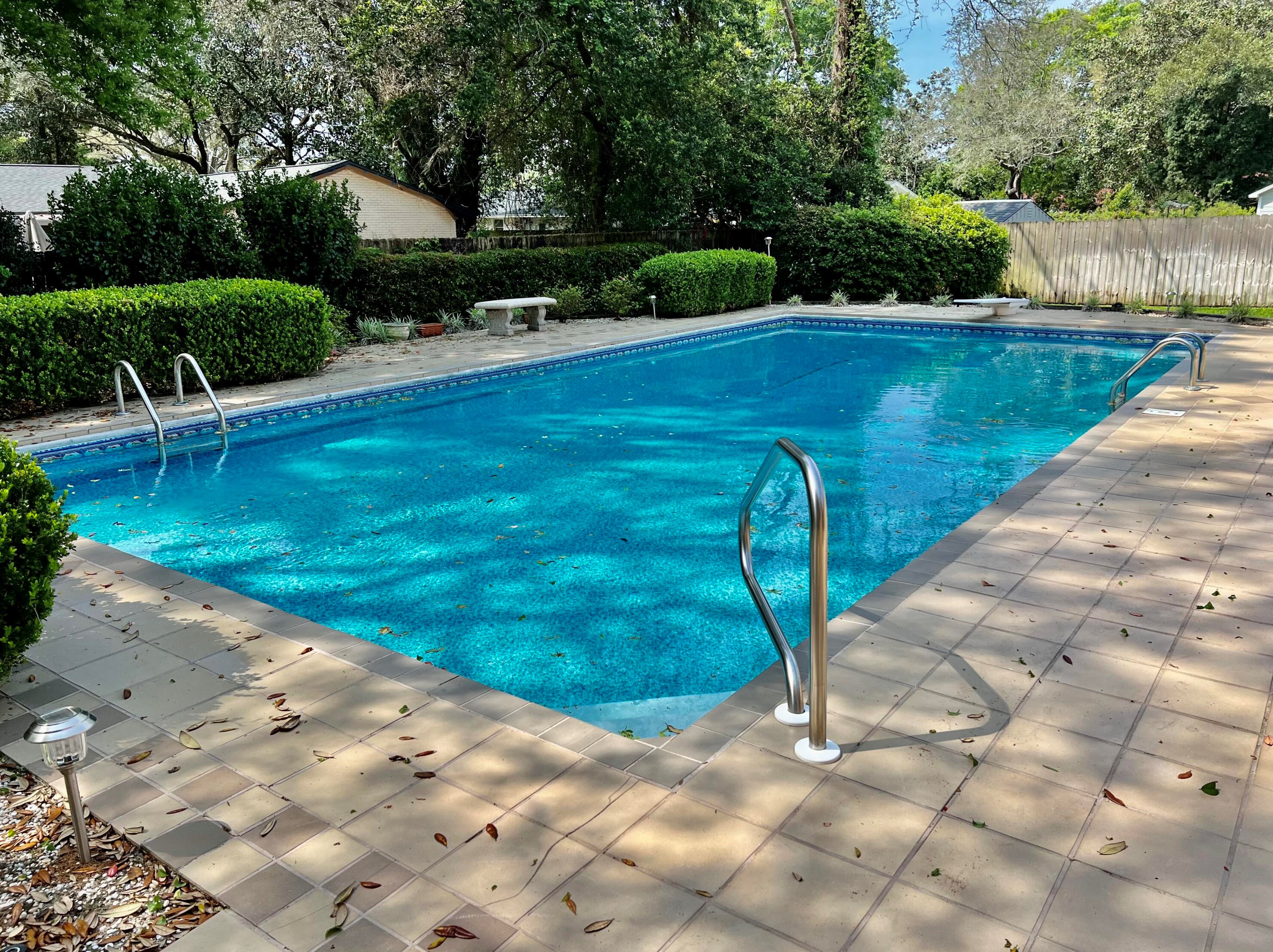 18 Ne Rue De Le Roi Street Ne, Fort Walton Beach, FL 32547