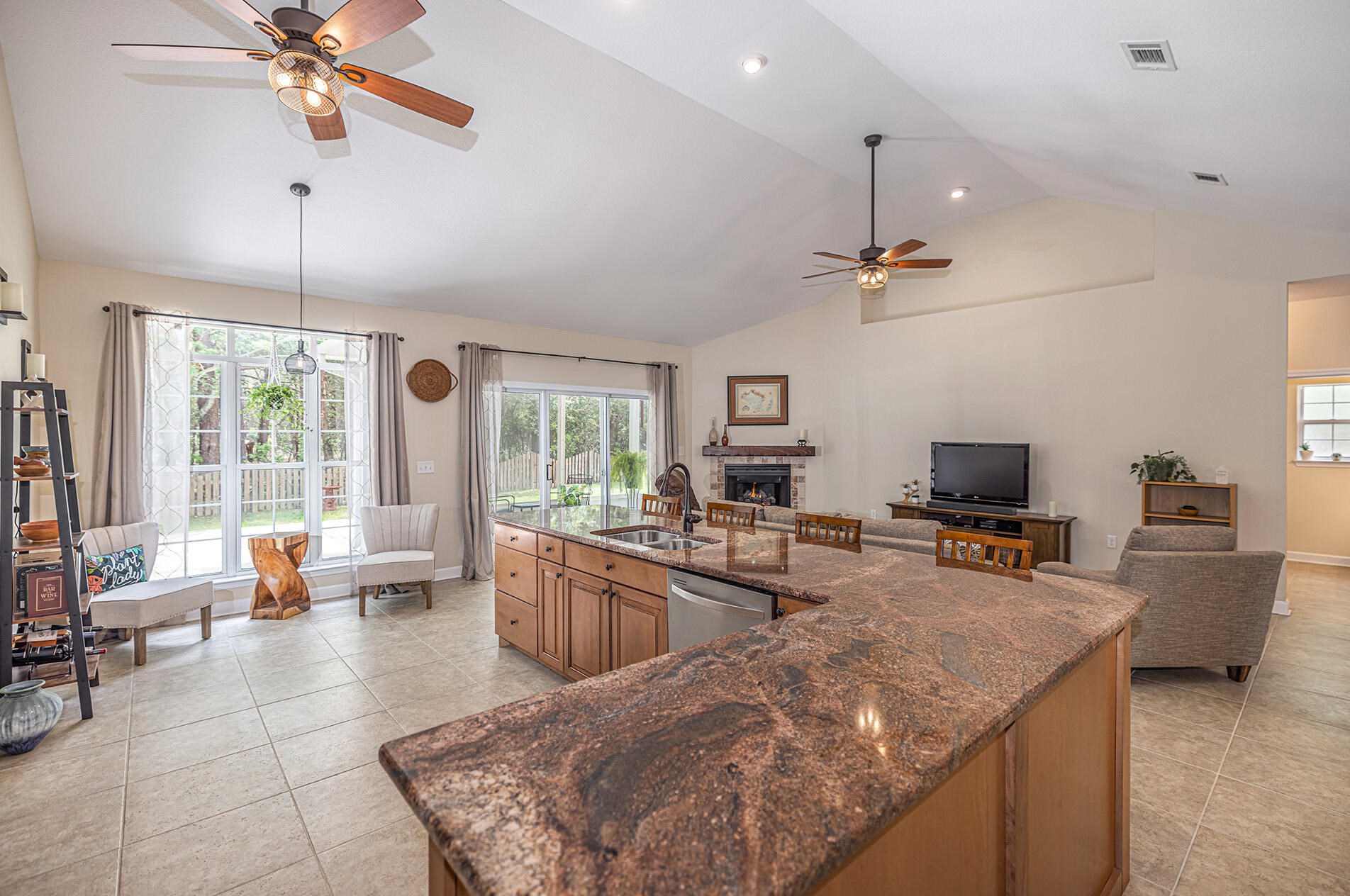 4575 Castlewood Ln, Niceville, FL 32578-8799