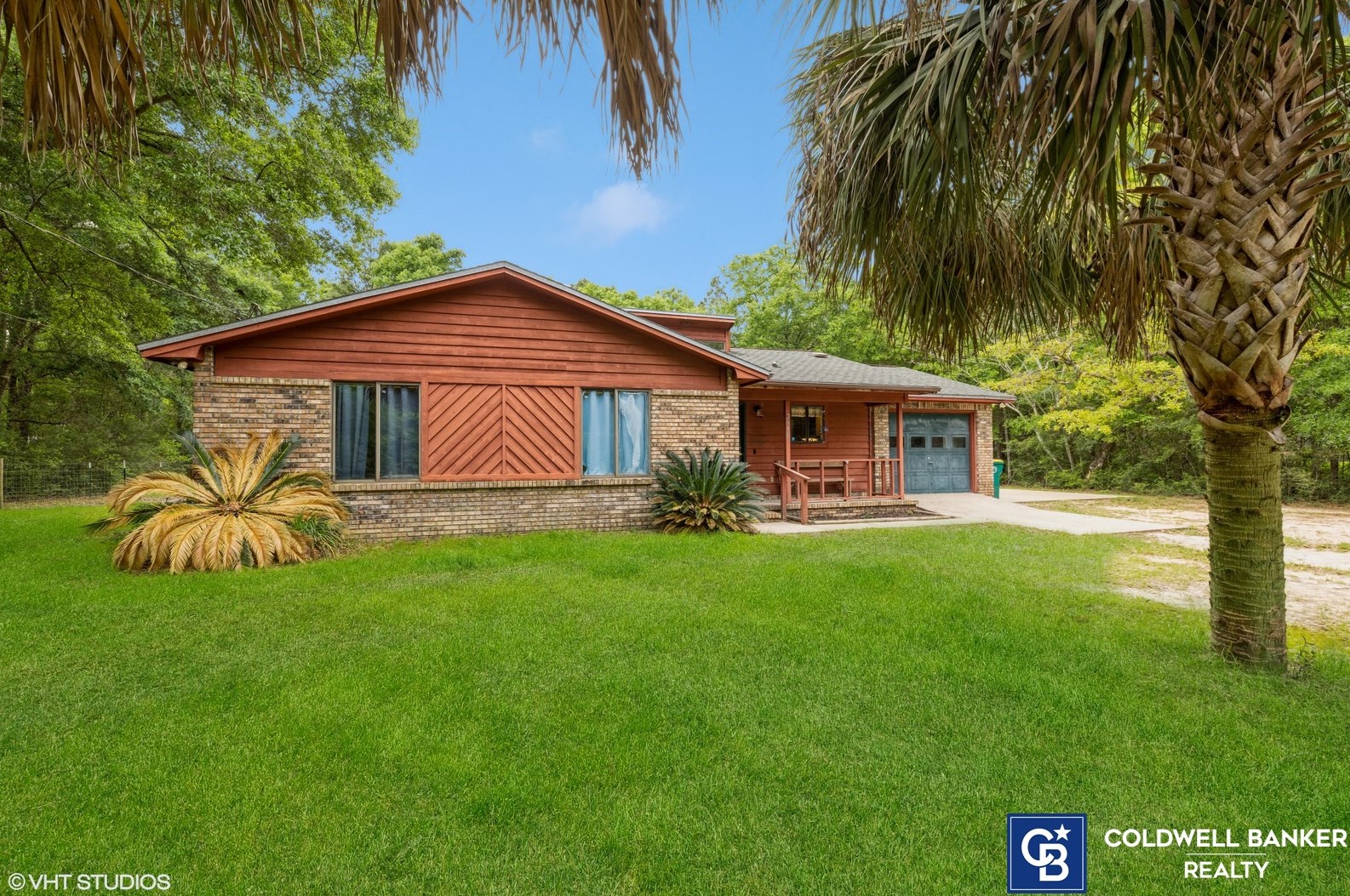 2618 Lake Silver Rd, Crestview, FL 32536