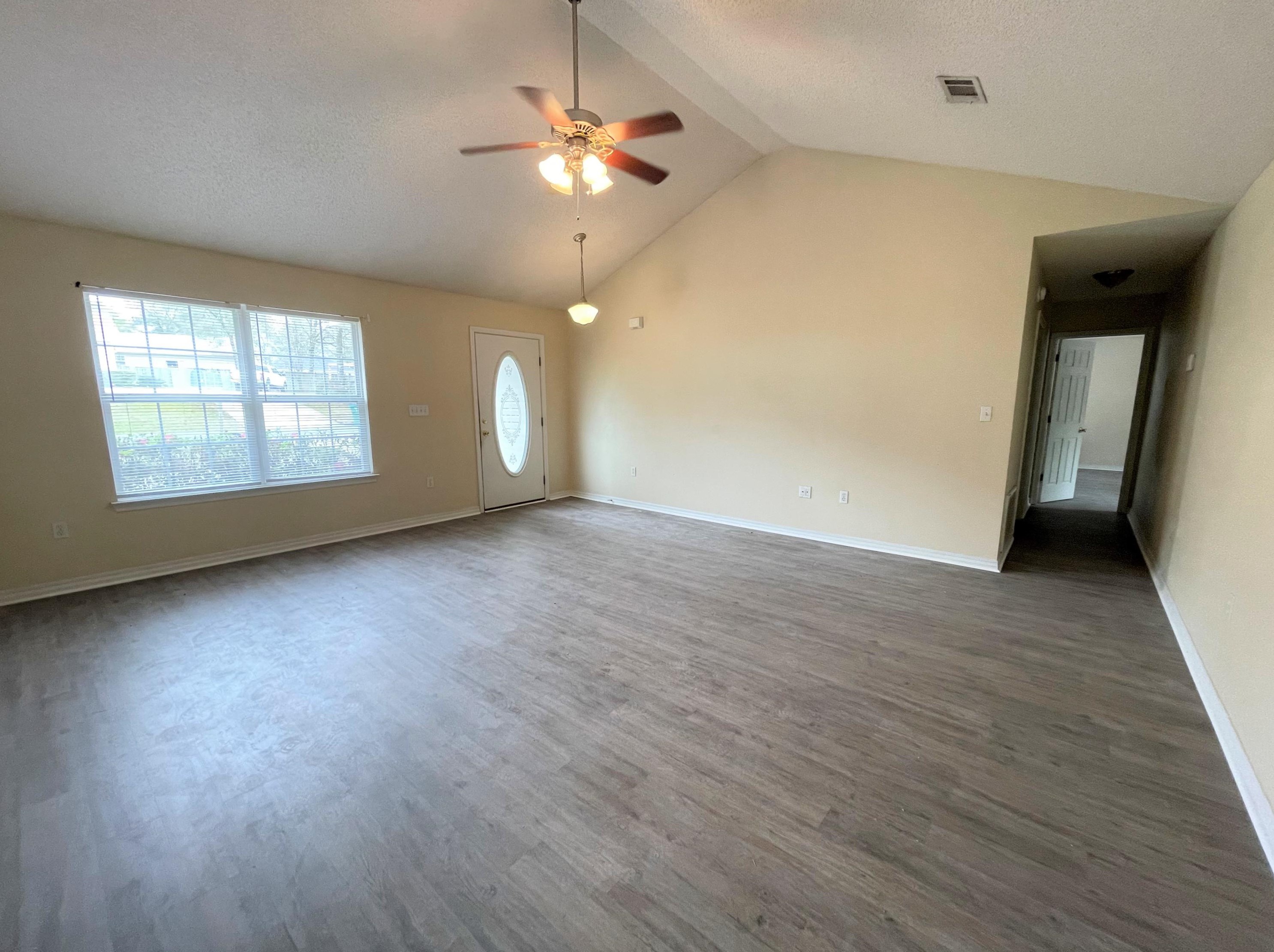 538 Hyde Park Dr, Crestview, FL 32539