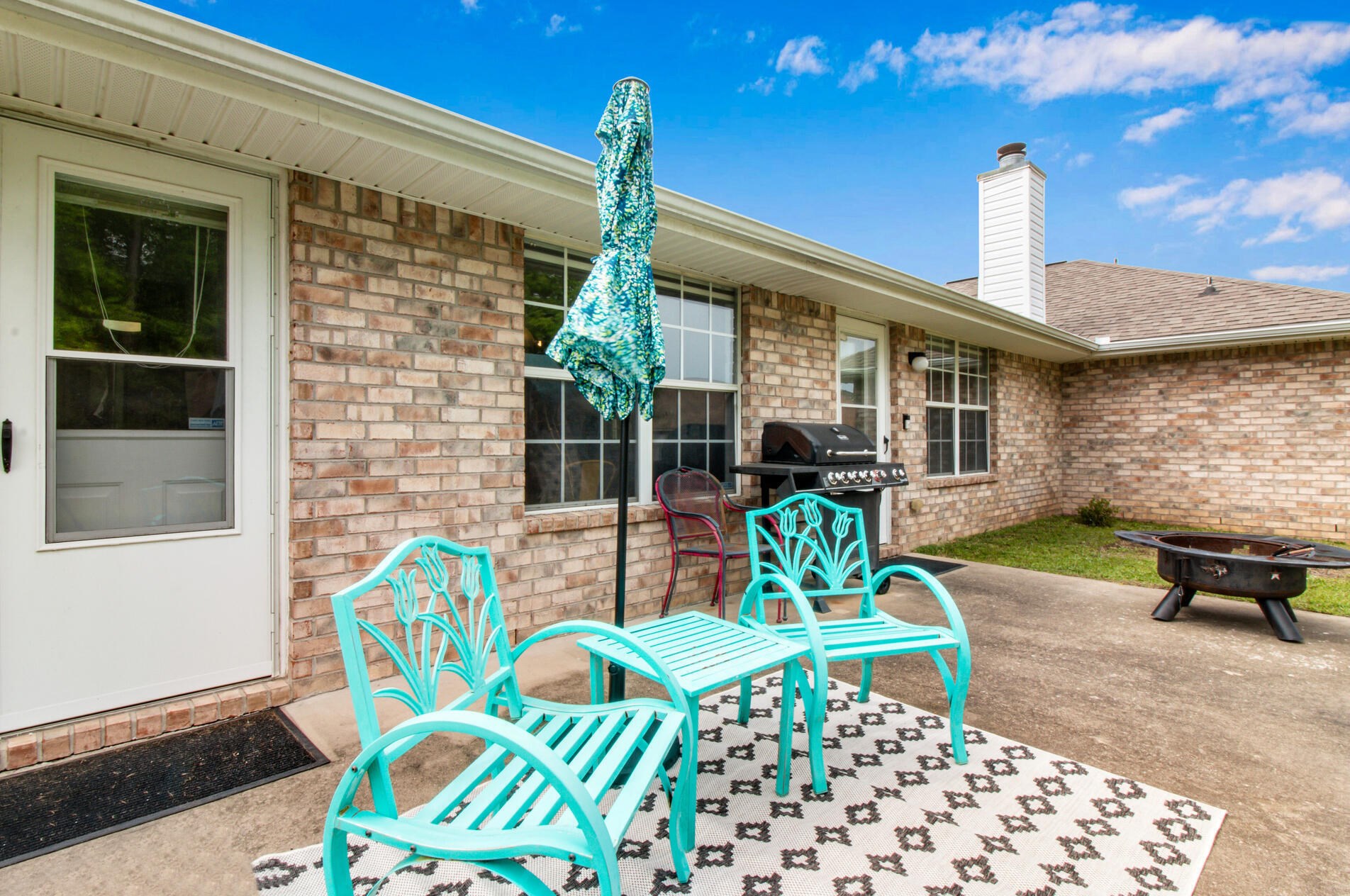 126 Strike Eagle Dr, Crestview FL  32536-2240 exterior