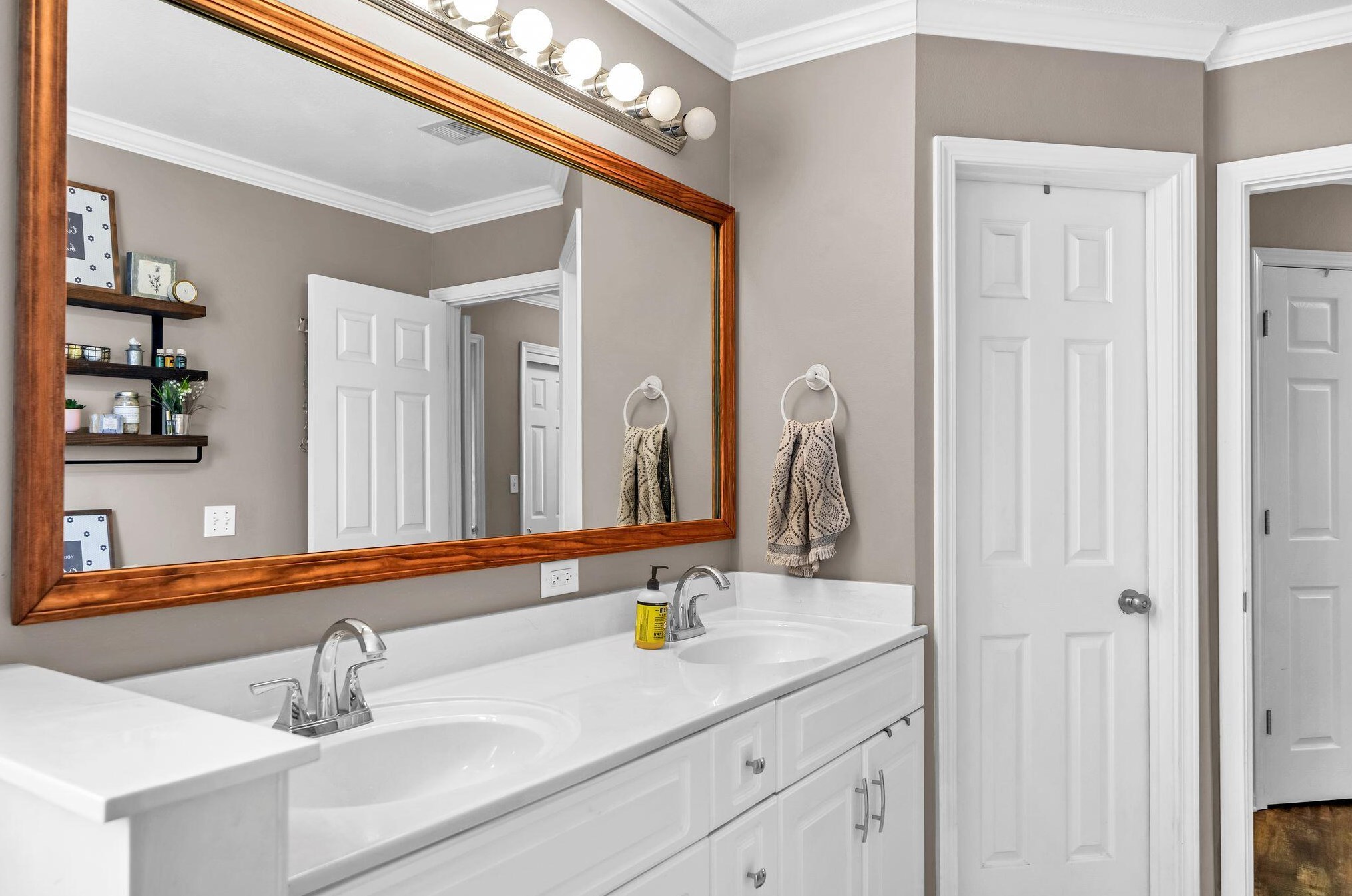 1617 Myrtlewood Ln, Niceville FL  32578-8800 exterior