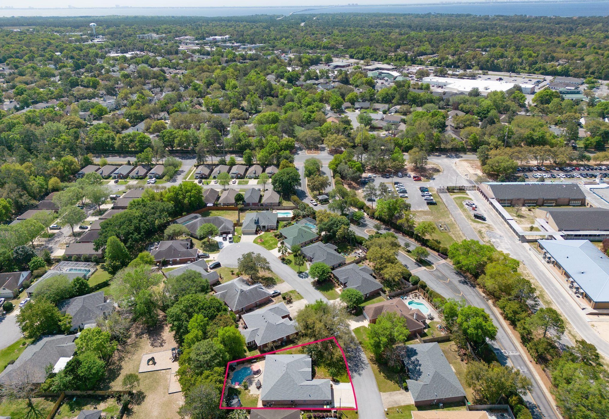 1617 Myrtlewood Ln, Niceville FL  32578-8800 exterior