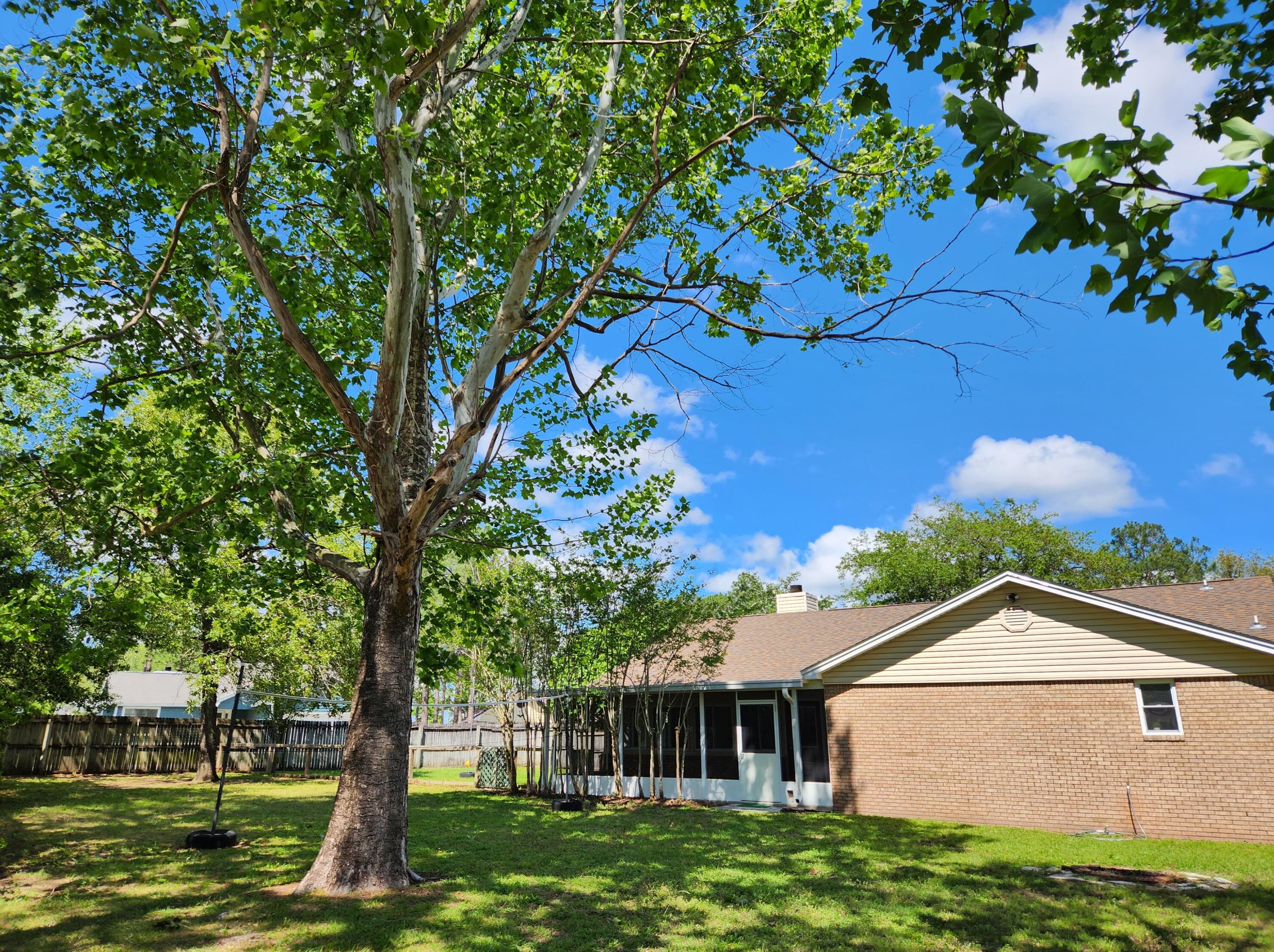 116 Loop Dr, Crestview FL  32536-4259 exterior