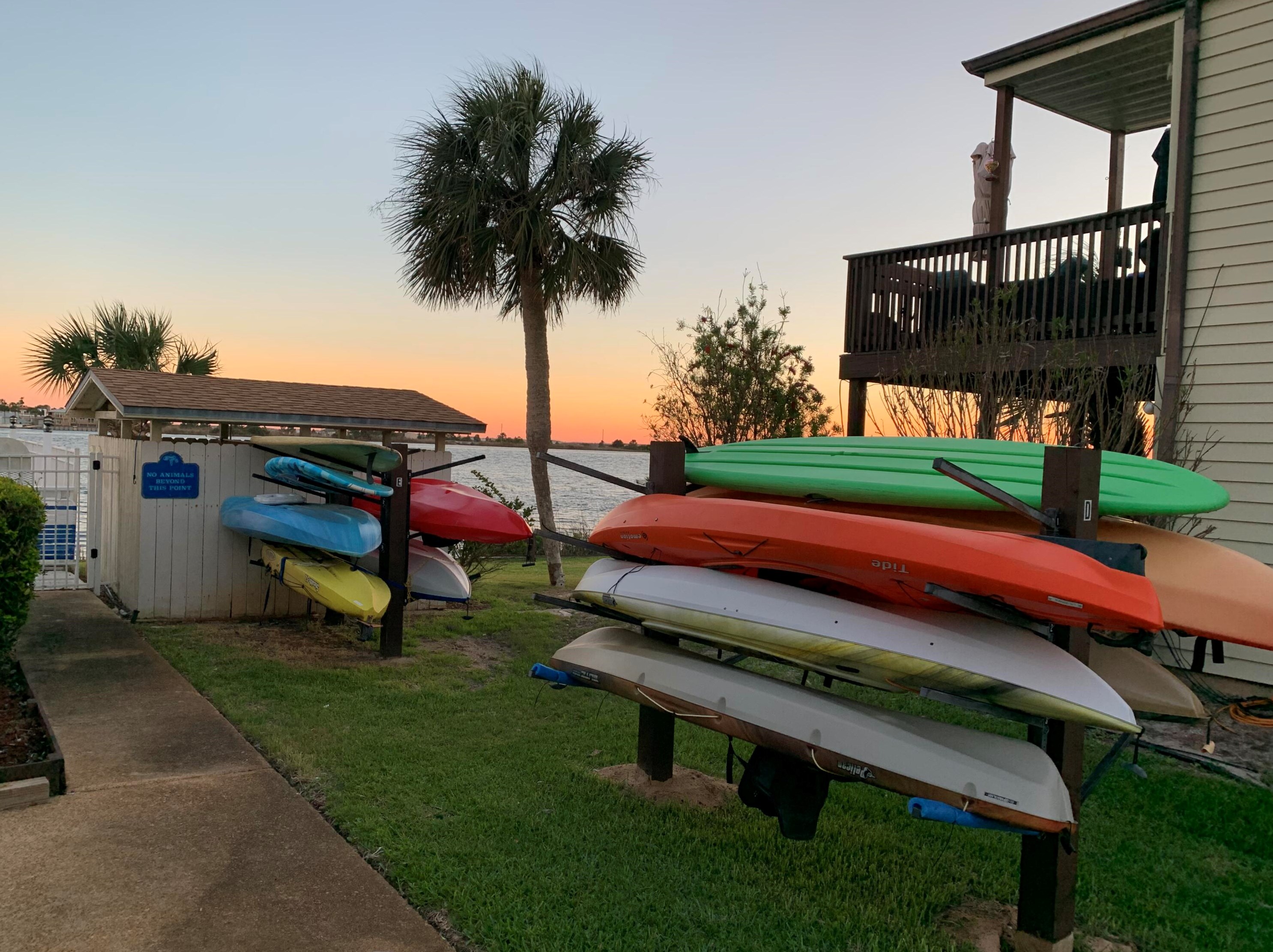 308 Miracle Strip Pkwy, Fort Walton Beach FL  32548-5217 exterior