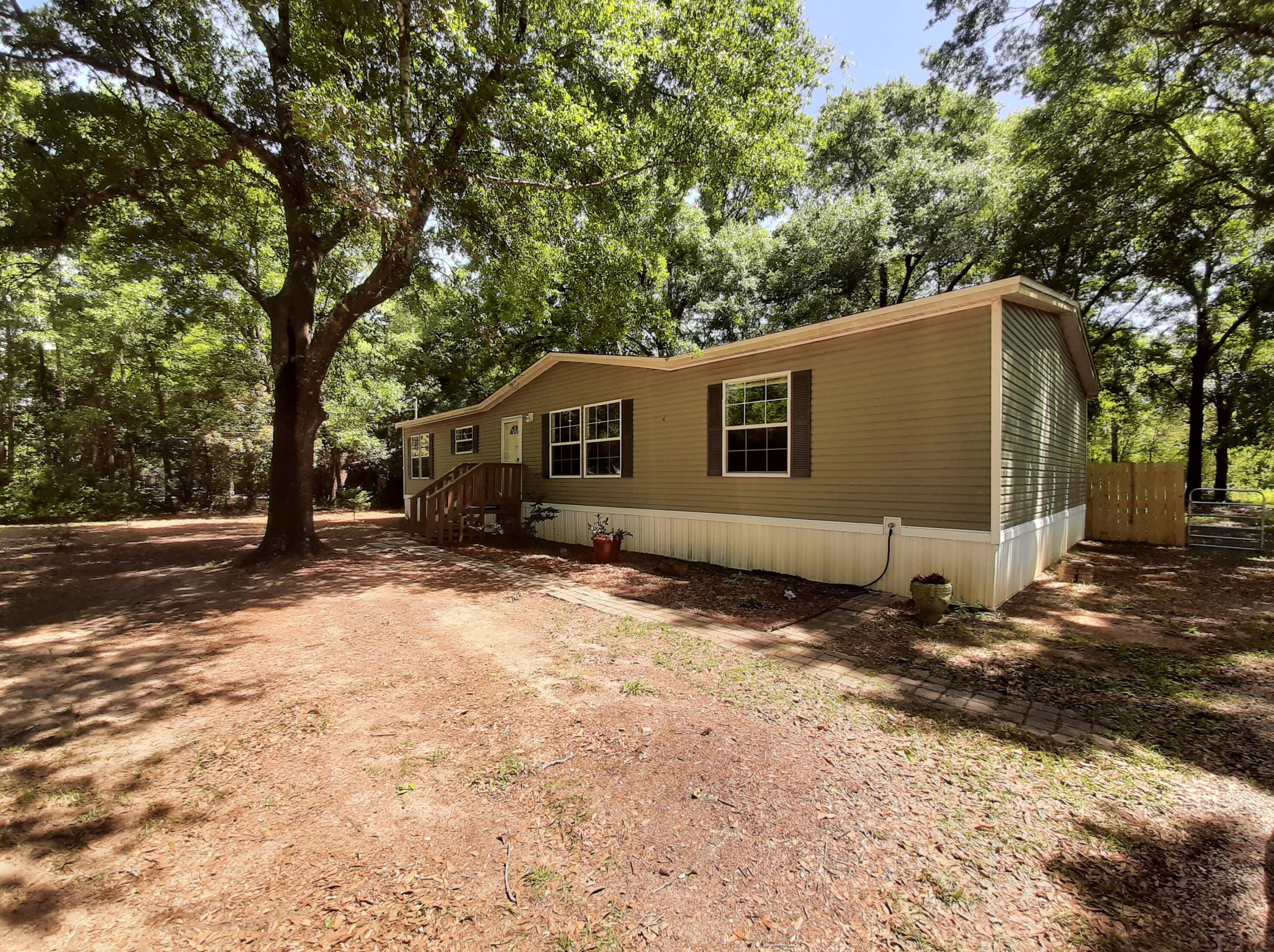 4030 Huckleberry Finn Rd, Milton, FL 32583
