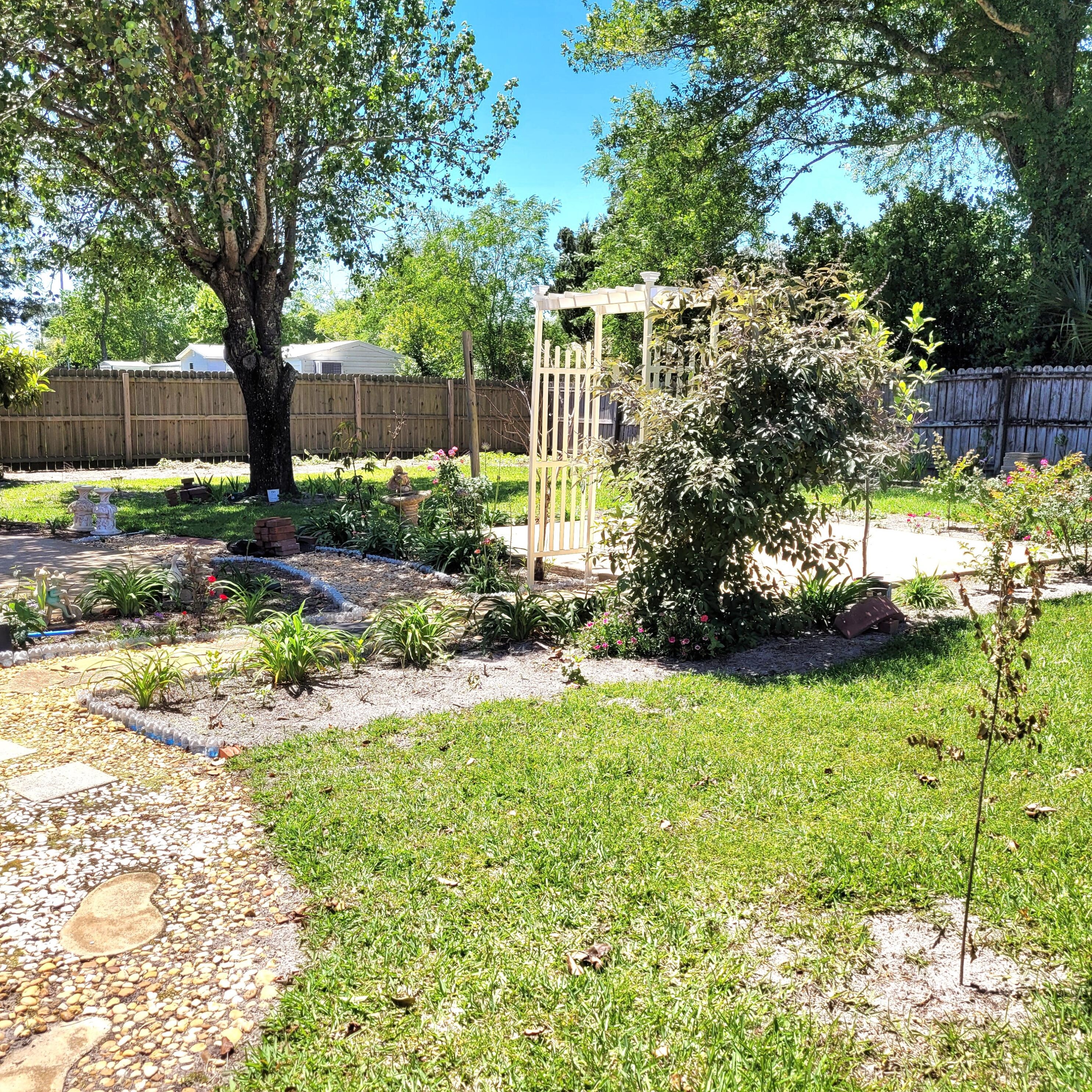 228 Martisa Rd, Fort Walton Beach, FL 32548-4737