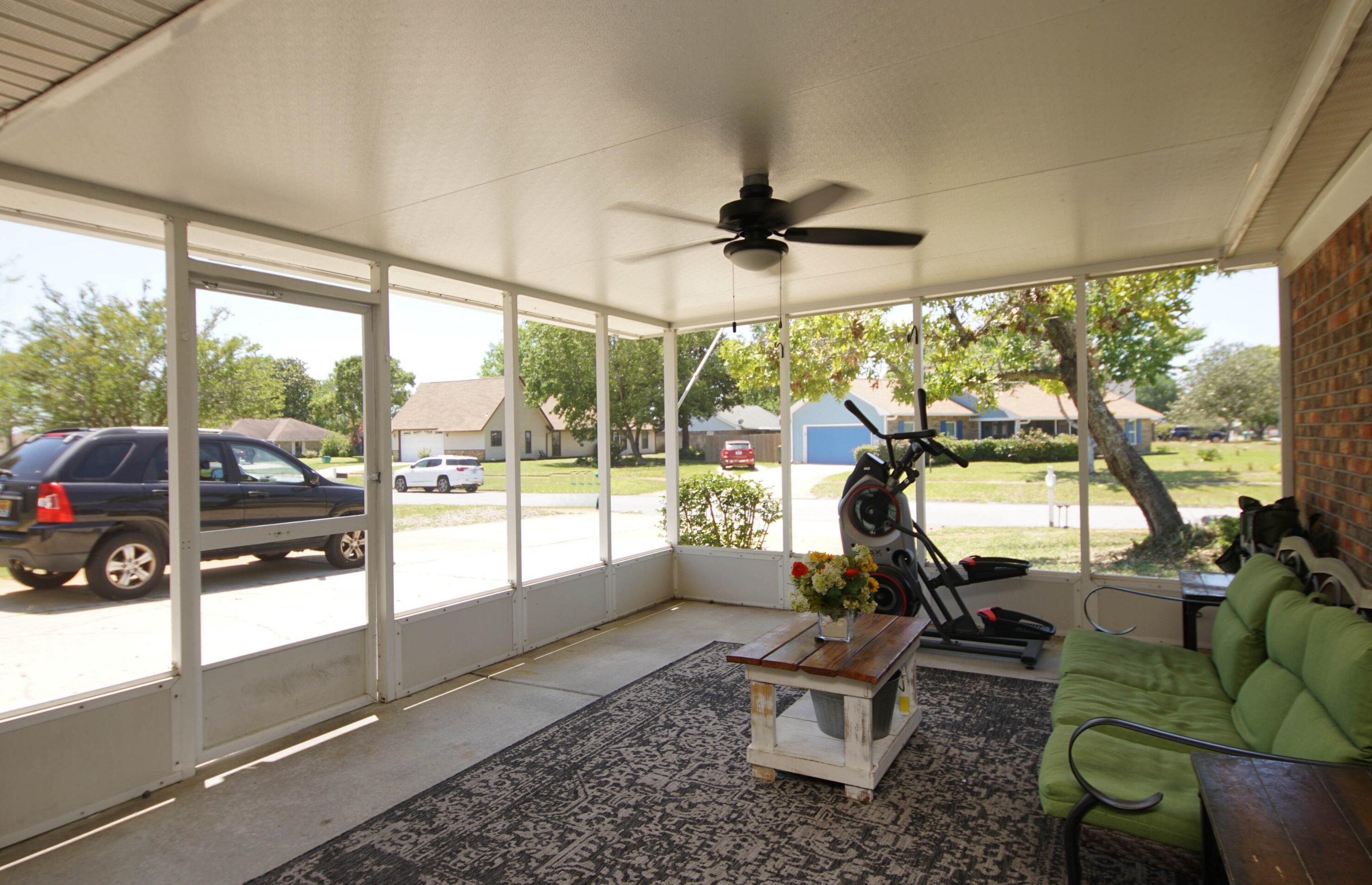 1039 Blvd De Ln Parisienne, Mary Esther FL  32569-2312 exterior