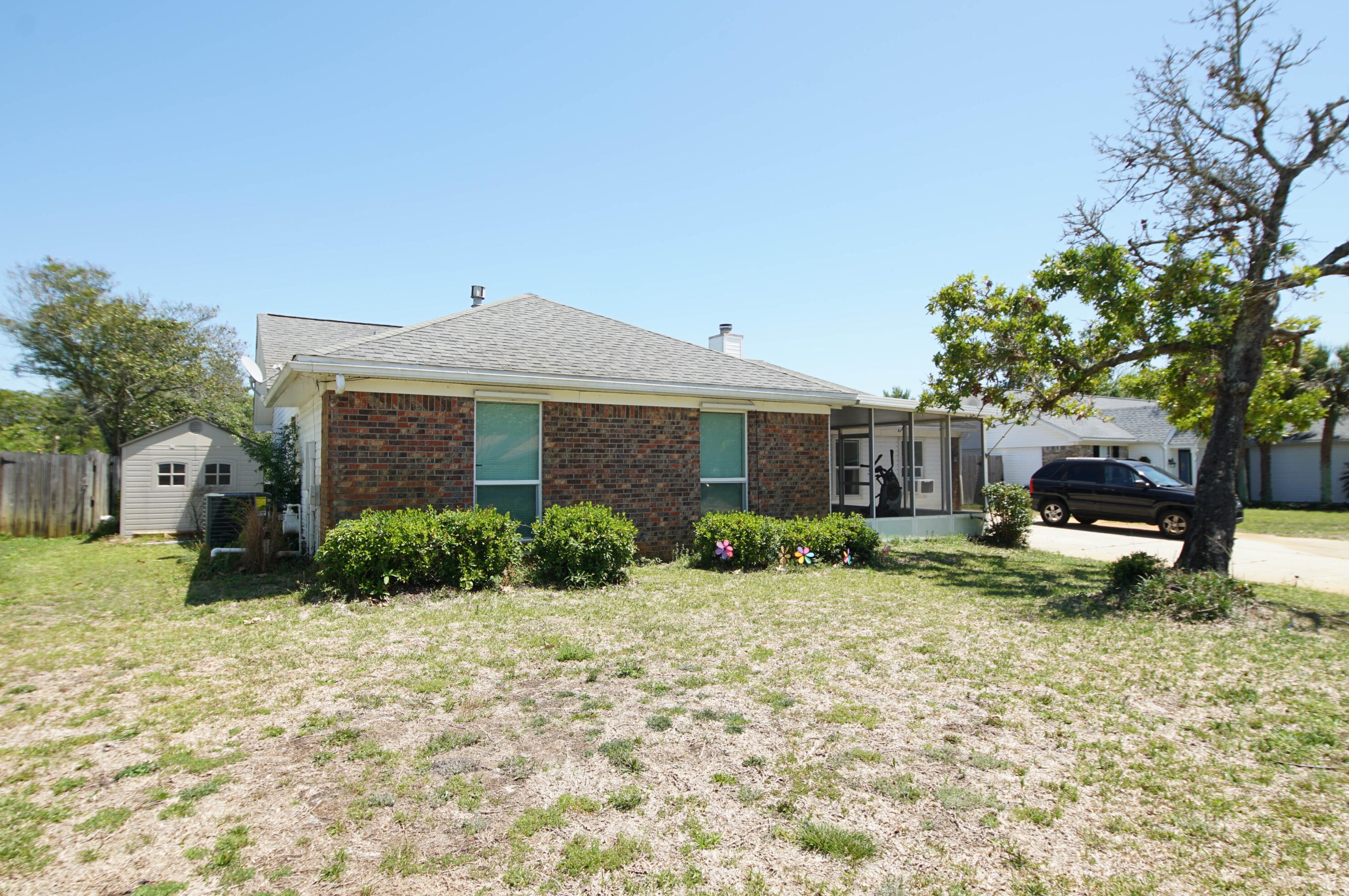 1039 Blvd De La Parisienne, Mary Esther FL  32569-2312 exterior