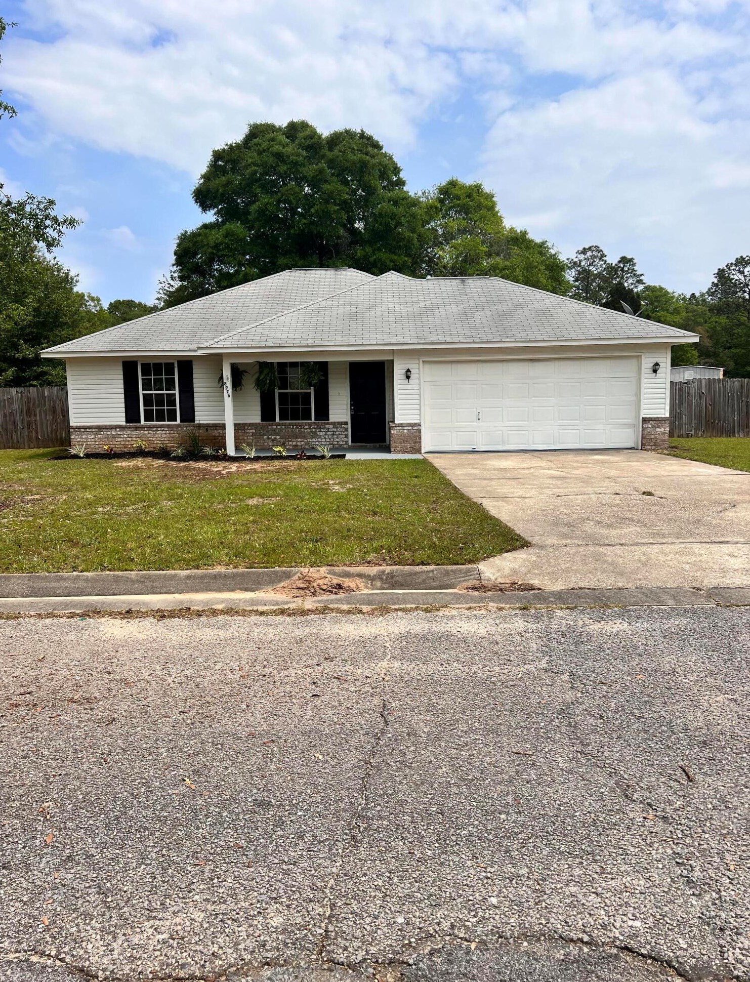 8976 Tara Cir, Milton, FL 32583