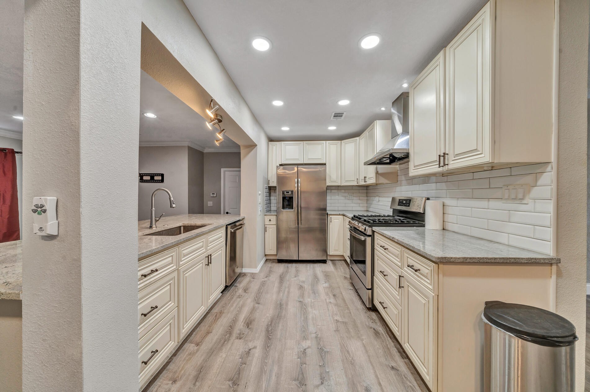 37 Ferry Rd, Fort Walton Beach FL  32548-5169 exterior