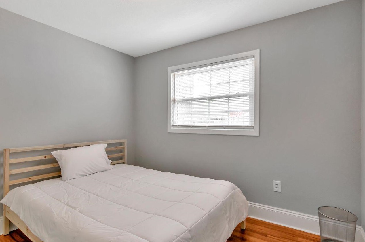 16 Azalea Dr, Mary Esther FL  32569-2054 exterior