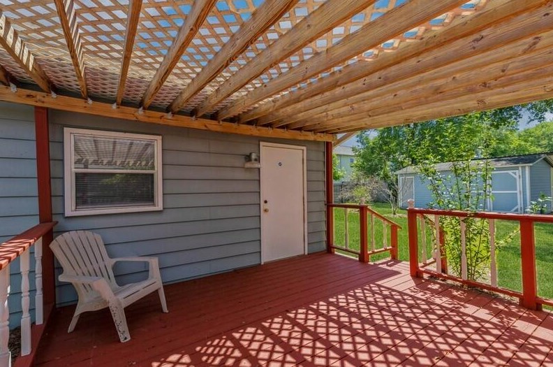 180 Harris Rd, Fort Walton Beach FL  32547-2515 exterior