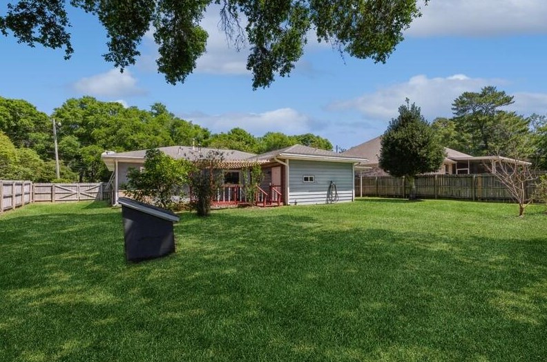 180 Harris Rd, Fort Walton Beach FL  32547-2515 exterior