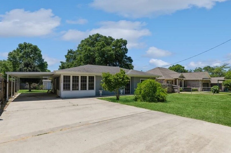 180 Harris Rd, Fort Walton Beach, FL 32547-2515