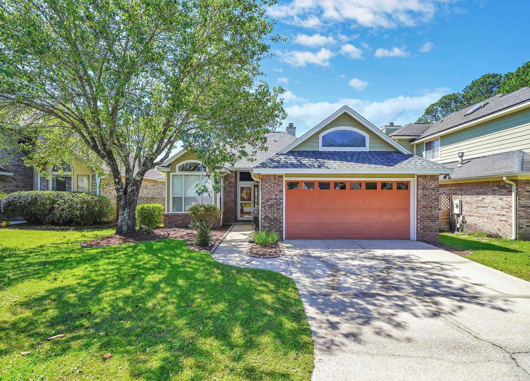 2003 Mistral Ln, Fort Walton Beach, FL 32547-7018