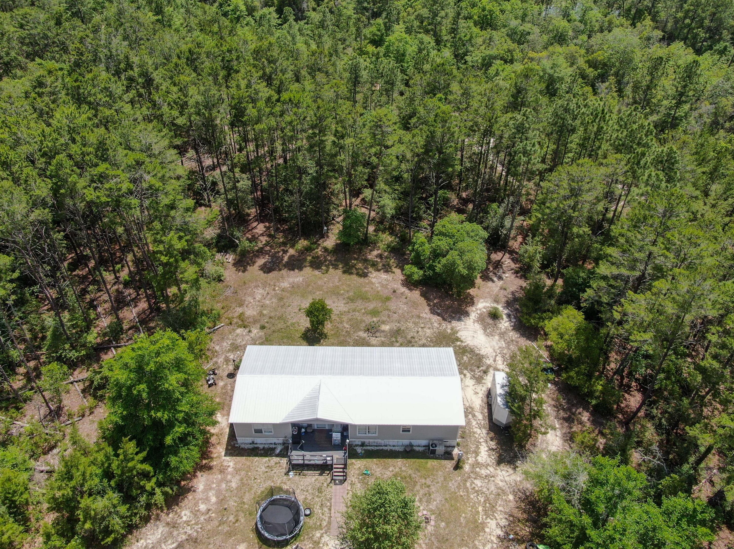 2110 Joe Dugger Rd, Freeport, FL 32439