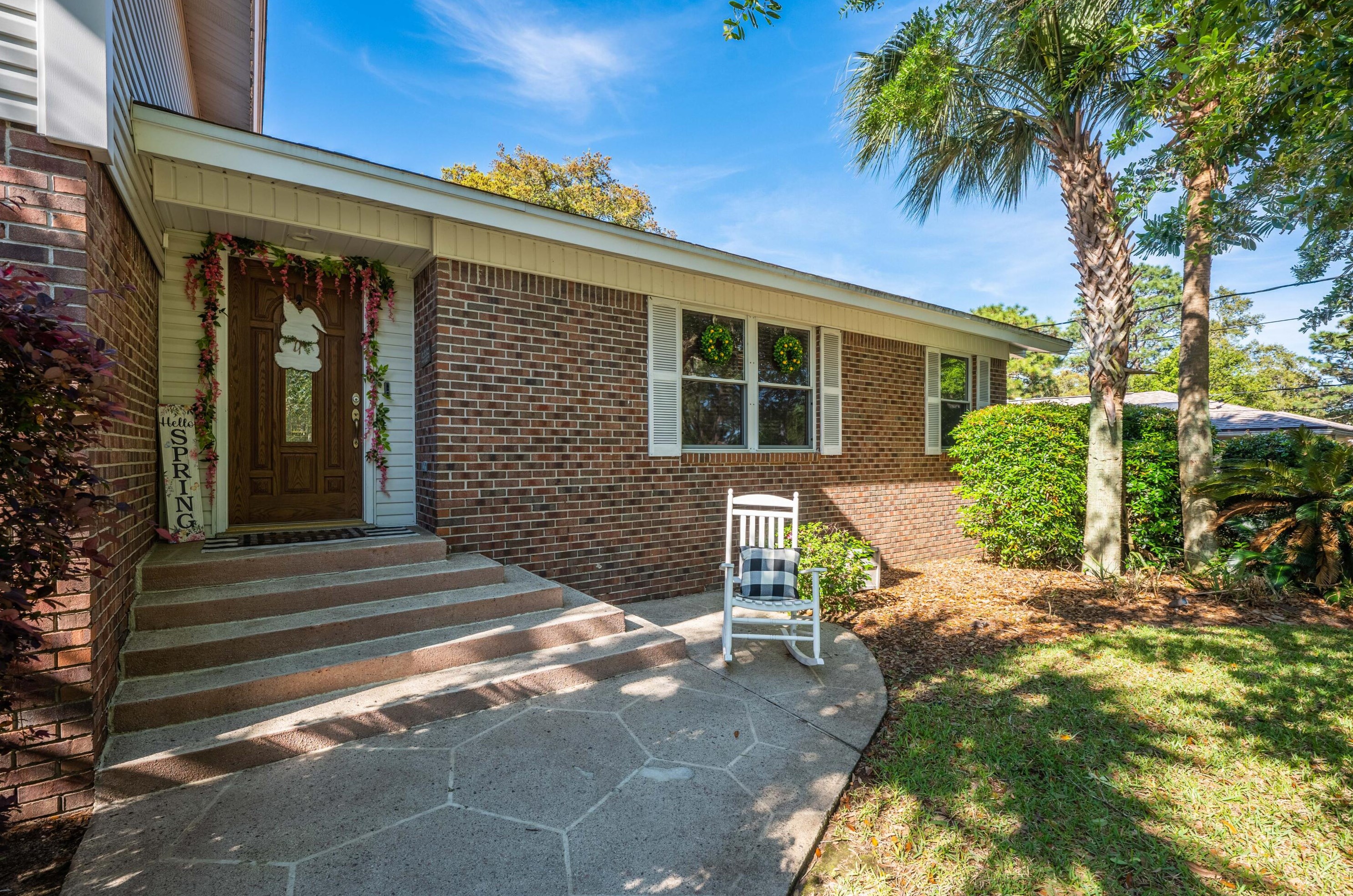 3 Eglin Dr, Shalimar, FL 32579