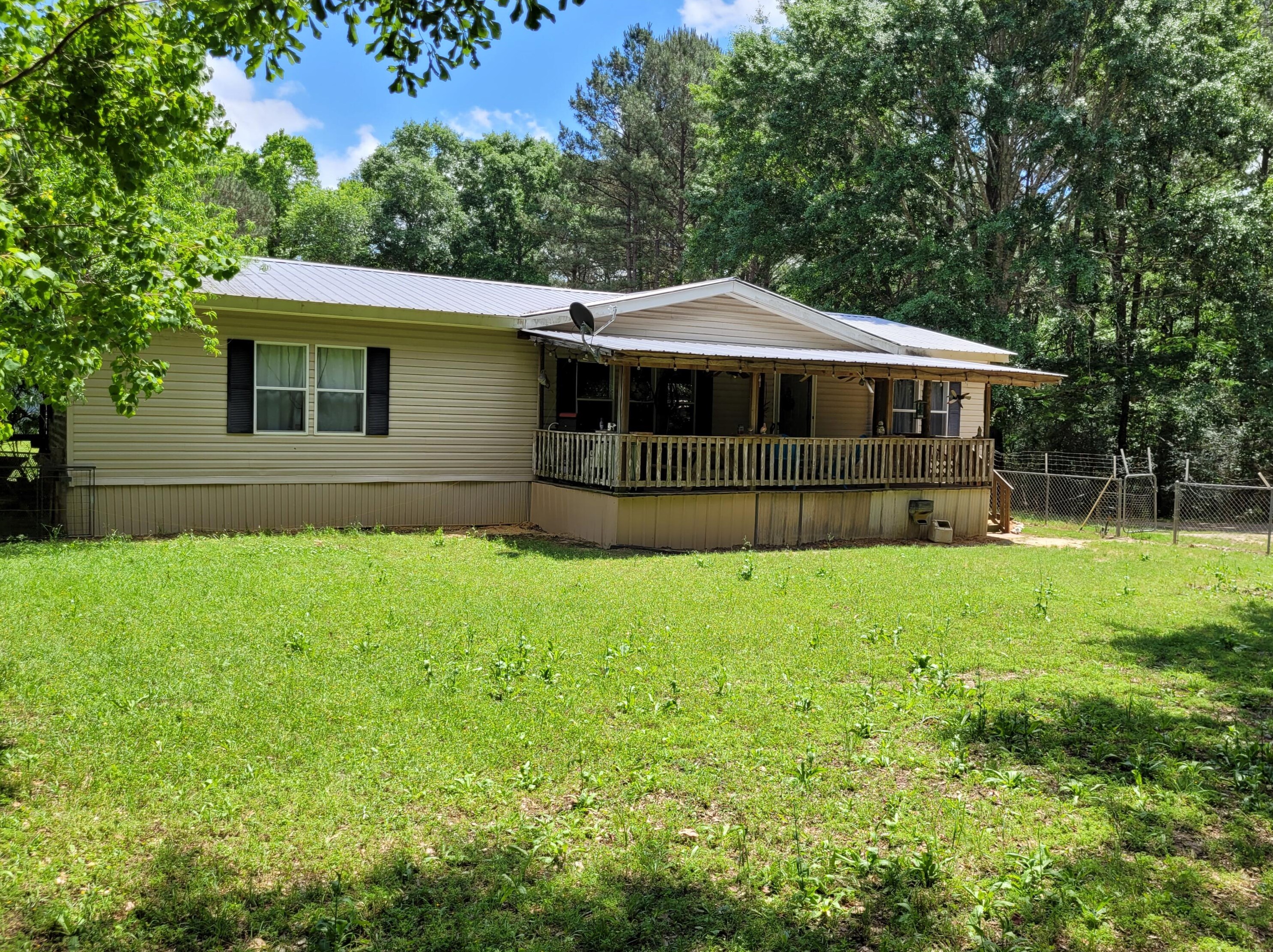 8495 Creston Barrow Rd, Crestview, FL 32531-7310