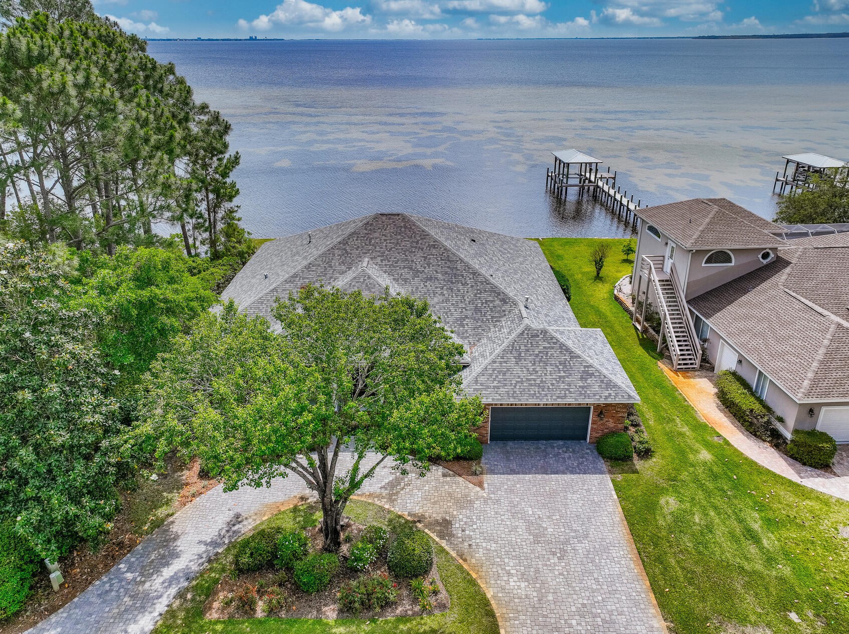 202 Baywind Dr, Niceville, FL 32578-4802