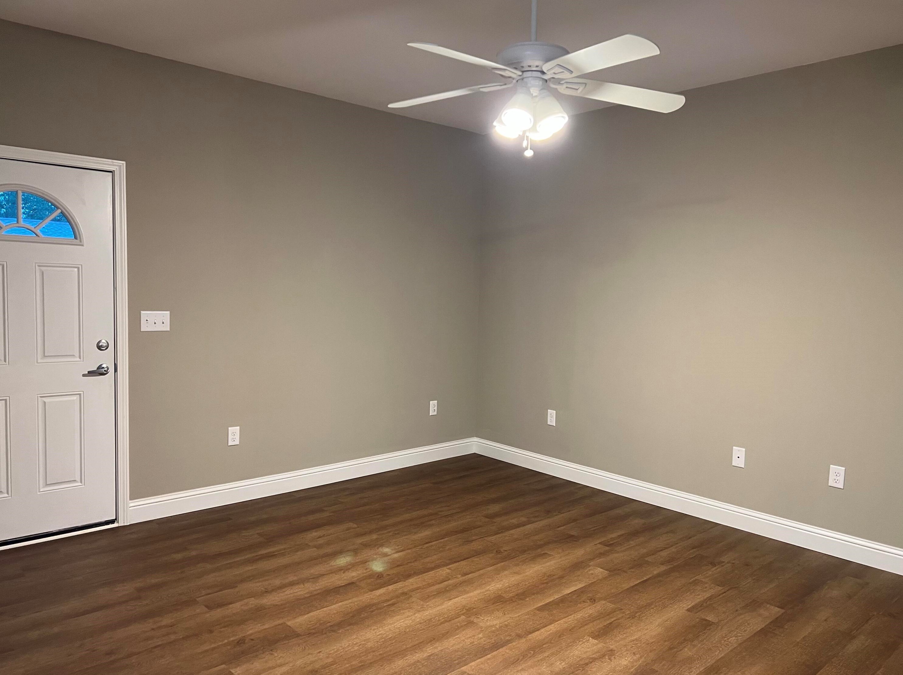 271 Laurel Ln, Defuniak Springs, FL 32433