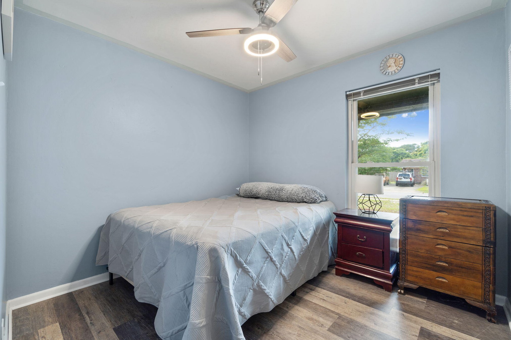 711 Marcia Cir, Mary Esther FL  32569-2014 exterior