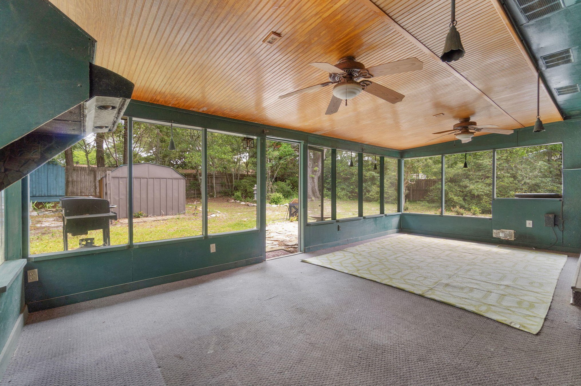 711 Marcia Cir, Mary Esther FL  32569-2014 exterior