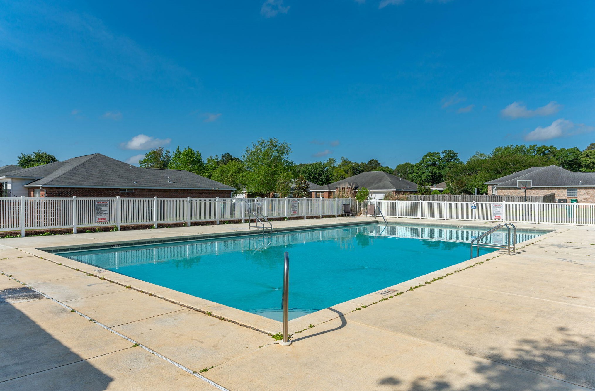 5452 Brook Dr, Crestview FL  32539-9001 exterior