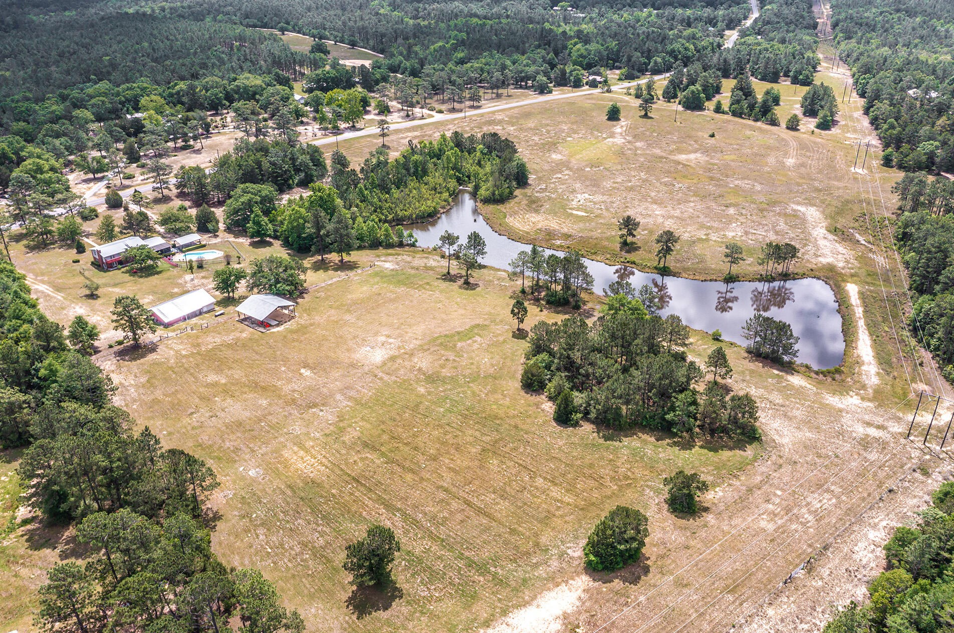 412 Millard Gainey Rd, Defuniak Springs, FL 32435